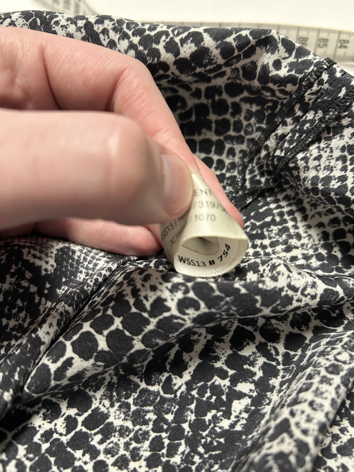 Saint Laurent Paris SS2013 Python Print Half Placket Silk Shirt Size US S / EU 44-46 / 1 - 7 Thumbnail
