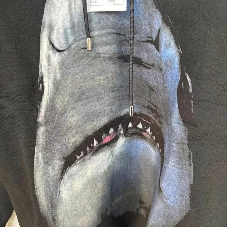 Givenchy Givenchy Shark Hoodie, size M Size US M / EU 48-50 / 2 - 3 Thumbnail