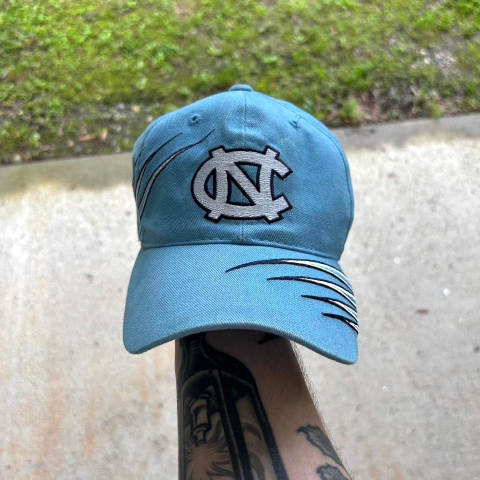 Vintage Vintage Y2K University of North Carolina Tar Heels Hat Size ONE SIZE - 2 Thumbnail