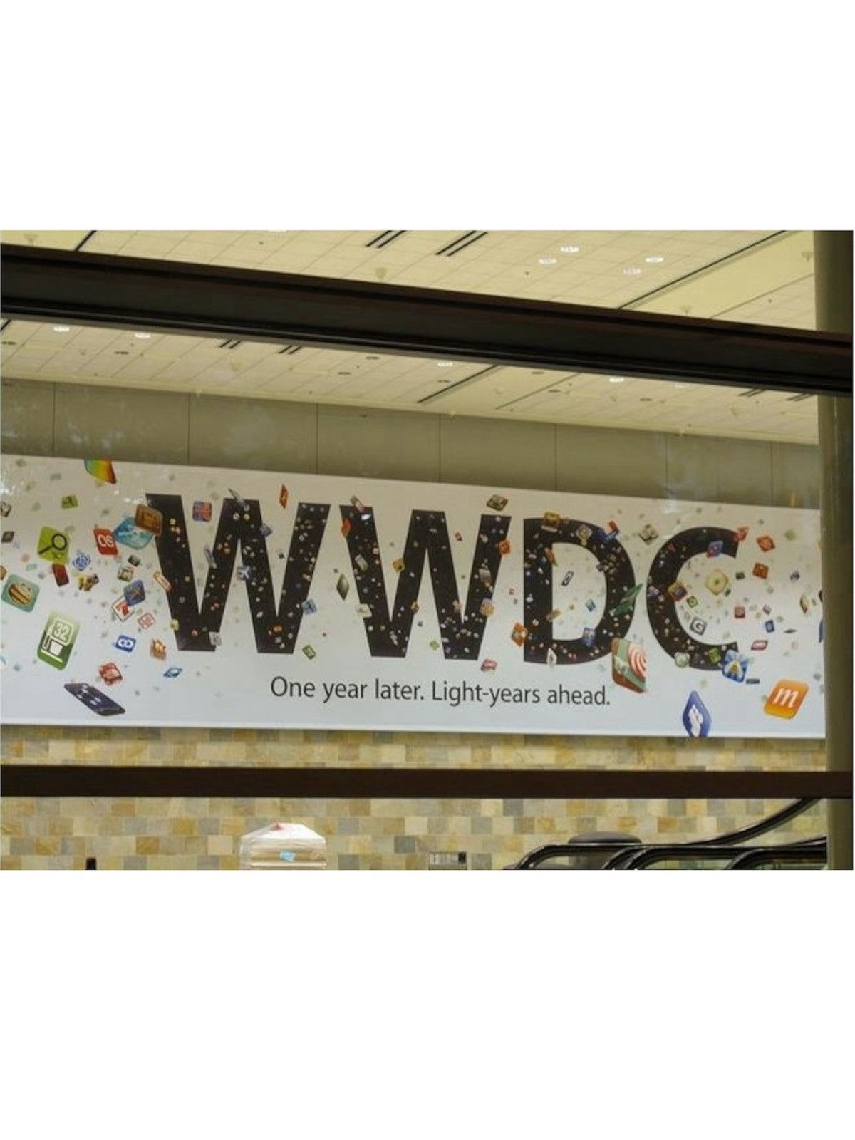 Apple Apple WWDC 2009 Official Conference Promo T-Shirt Size US L / EU 52-54 / 3 - 3 Thumbnail