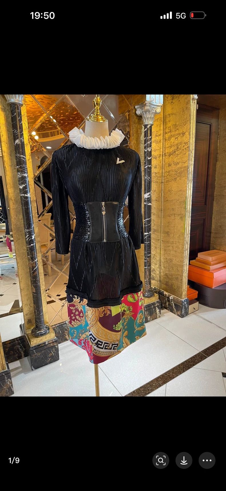 Versace Versace Inverted V embossed full logo vase collar sequin w Size M / US 6-8 / IT 42-44 - 1 Thumbnail