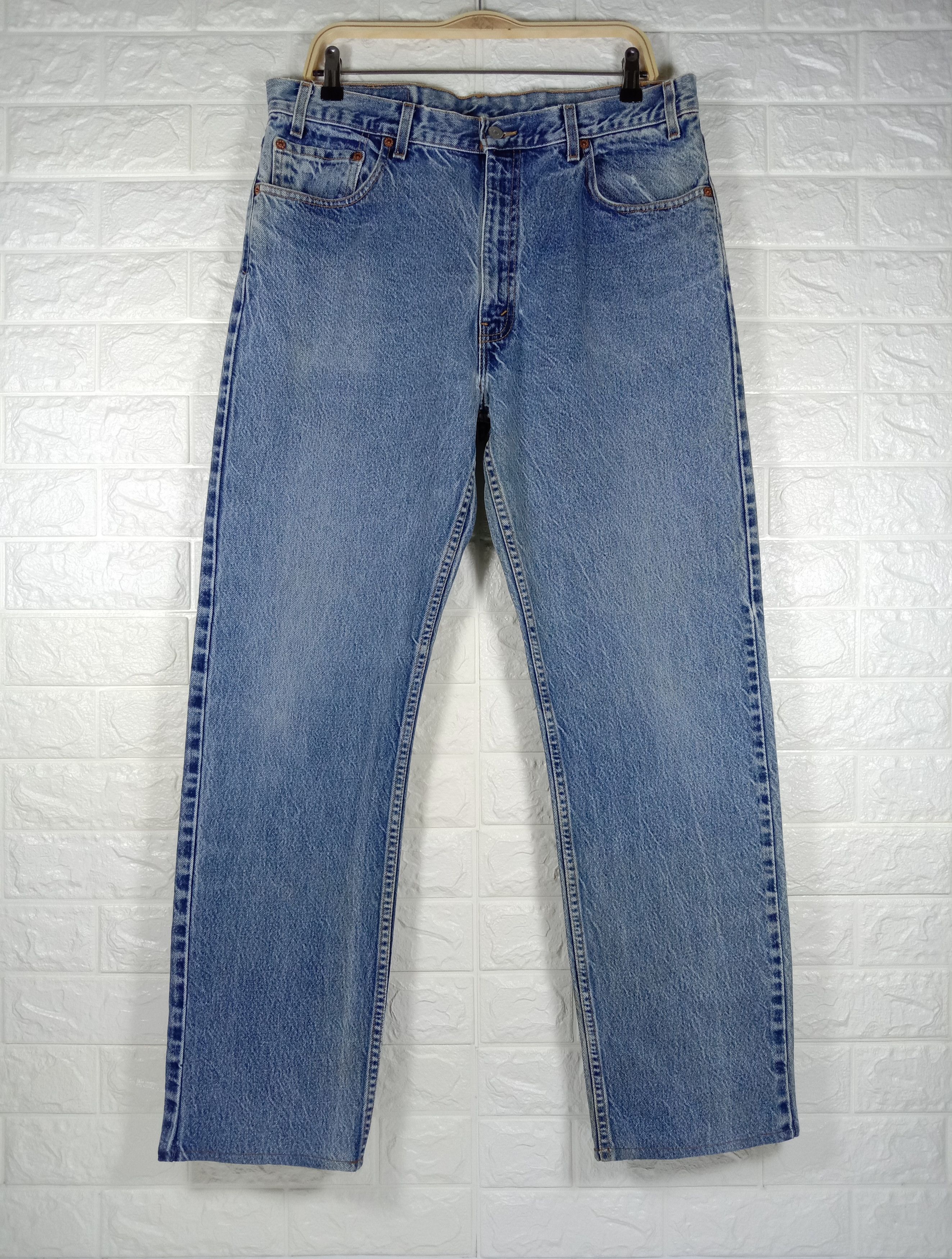 Levi's Vintage Levi’s 505 Jeans Blue Wash Regular Fit Denim Size US 36 / EU 52 - 1 Thumbnail