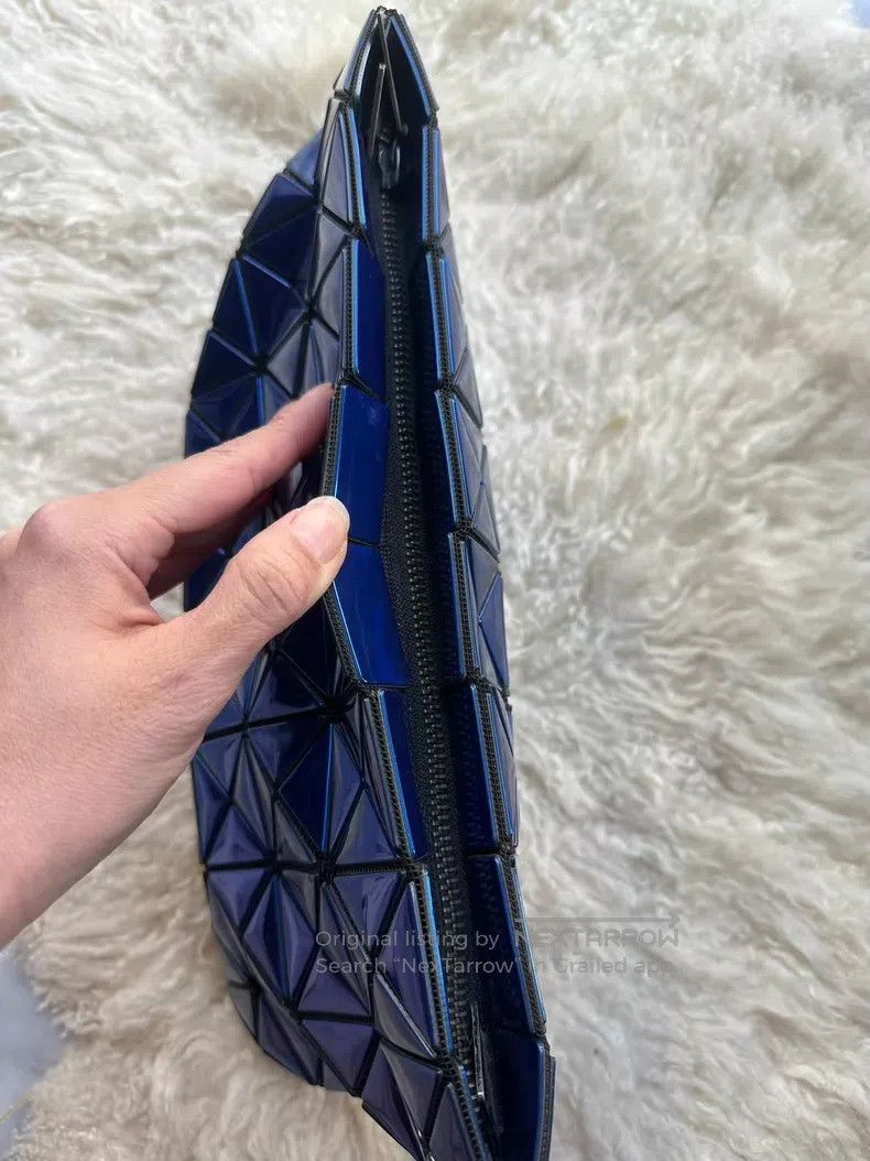 Issey Miyake Issey Miyake Metallic Blue Chain Bag Size ONE SIZE - 5 Thumbnail