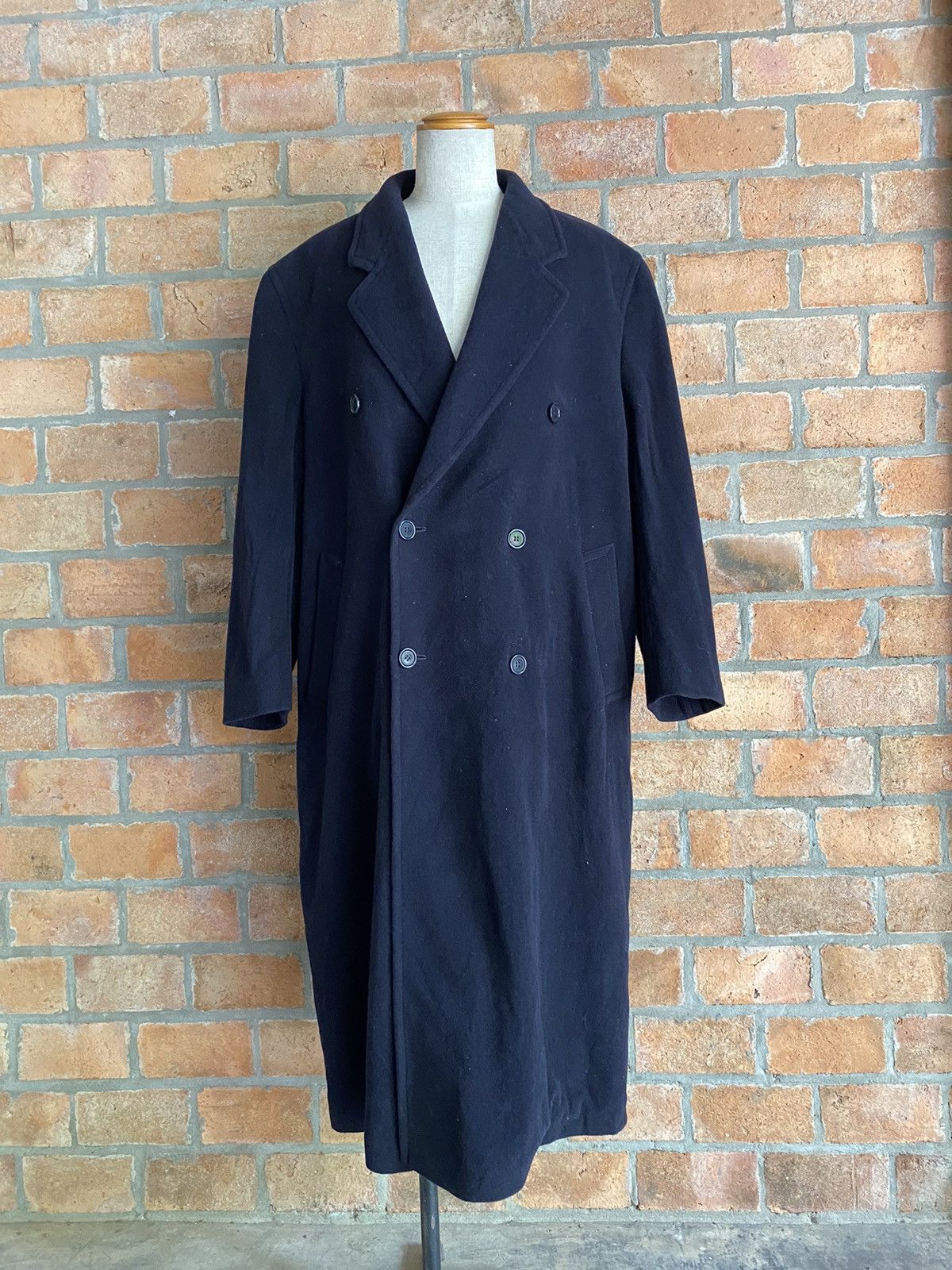 Yves Saint Laurent YVES SAINT LAURENT pour homme Navy Double-Breasted Coat Size US XXL / EU 58 / 5 - 1 Thumbnail