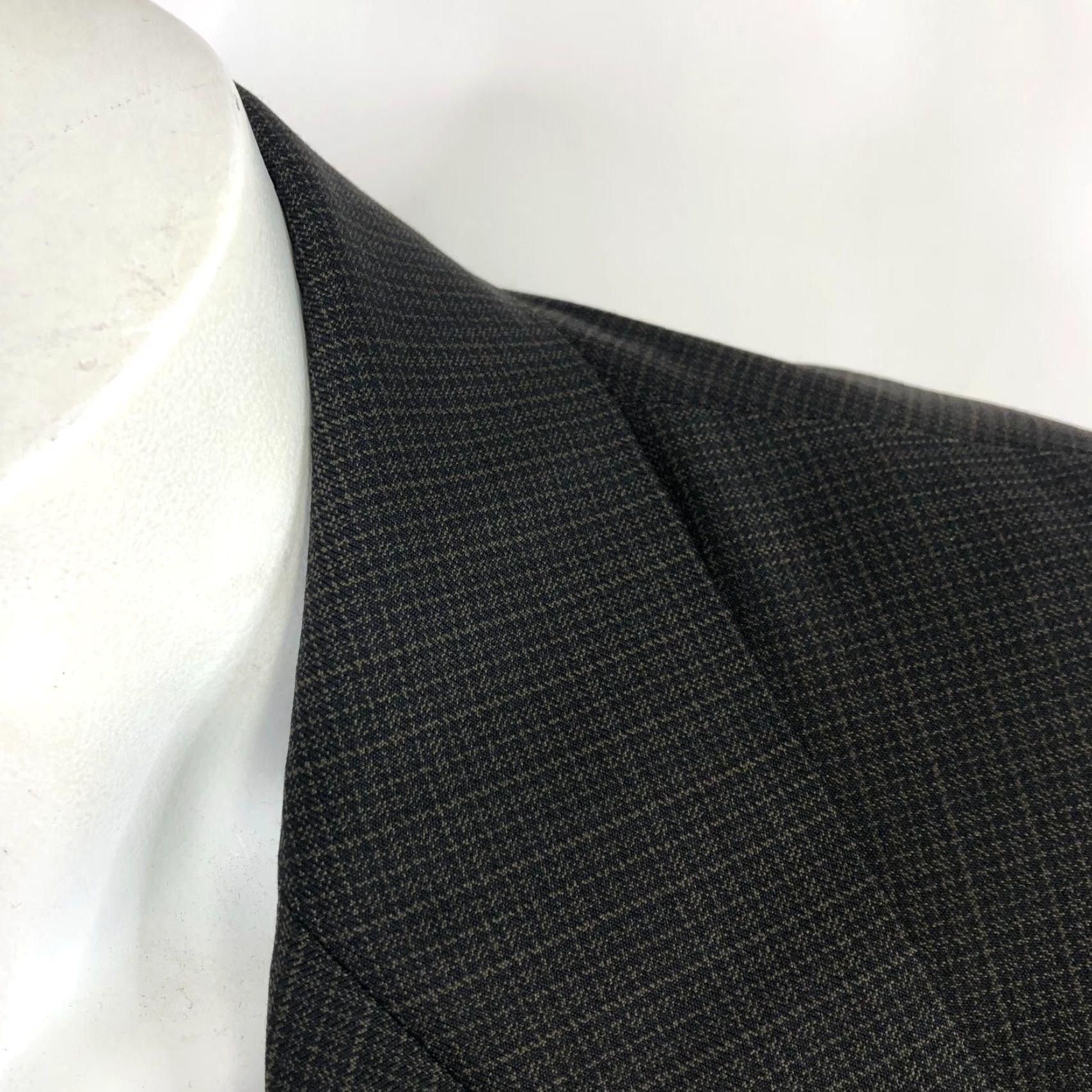 Loro Piana Hickey Freeman Sport Coat Jacket Tasmanian Ing. Loro Piana Super 120s 40R Wool Check Single-Breasted Notch Lapel, 4-Button Sleeve, Regular Fit Mens Size US XXS / EU 40 - 3 Thumbnail