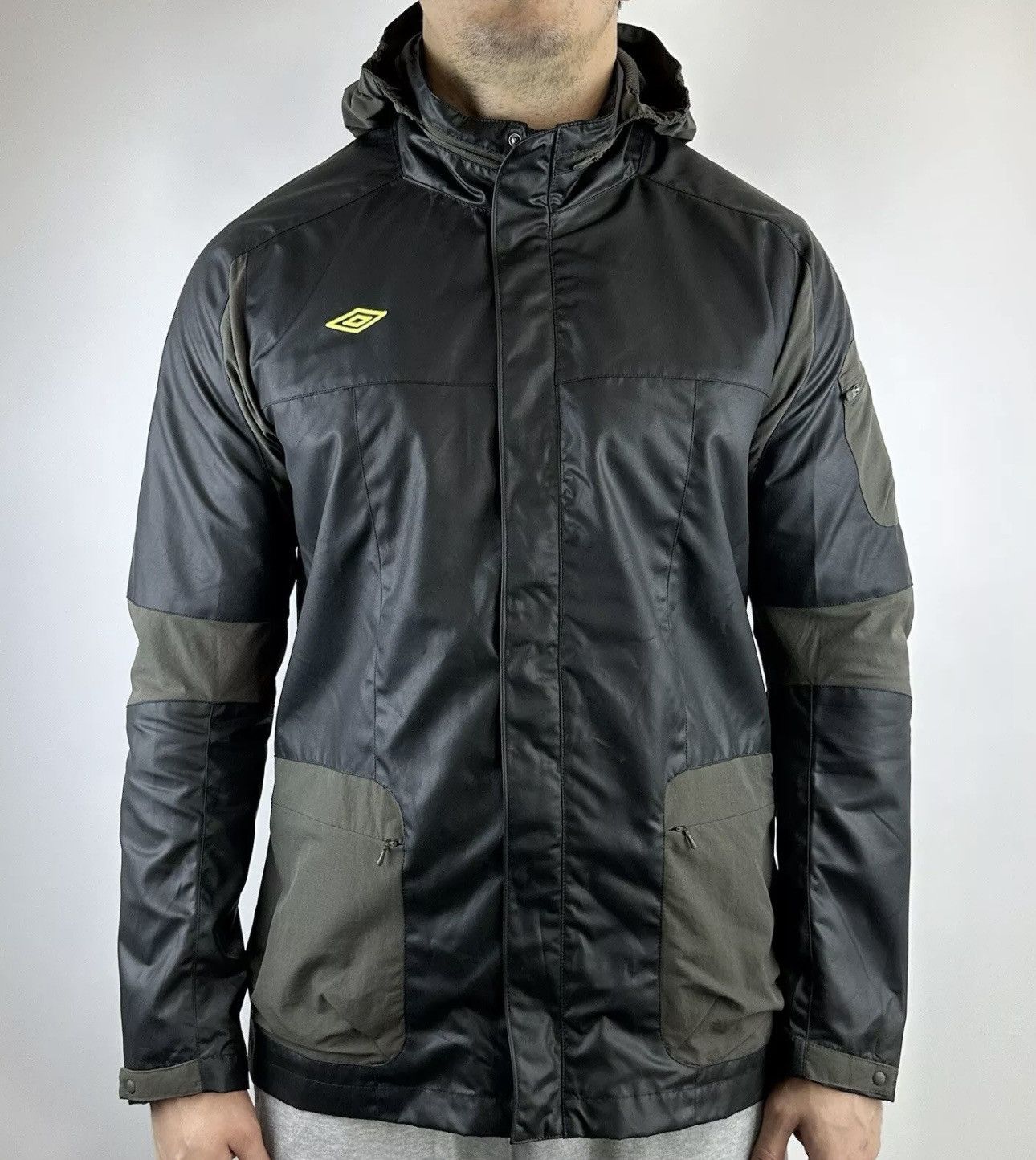 Umbro Tailored By Umbro Jacket Windbreaker Rain Hooded Size US L / EU 52-54 / 3 - 1 Thumbnail