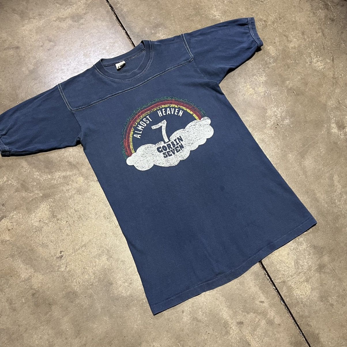 Vintage Vintage 70s Almost Heaven Corbin 7 Rainbow Graphic Tee USA Size US S / EU 44-46 / 1 - 2 Thumbnail