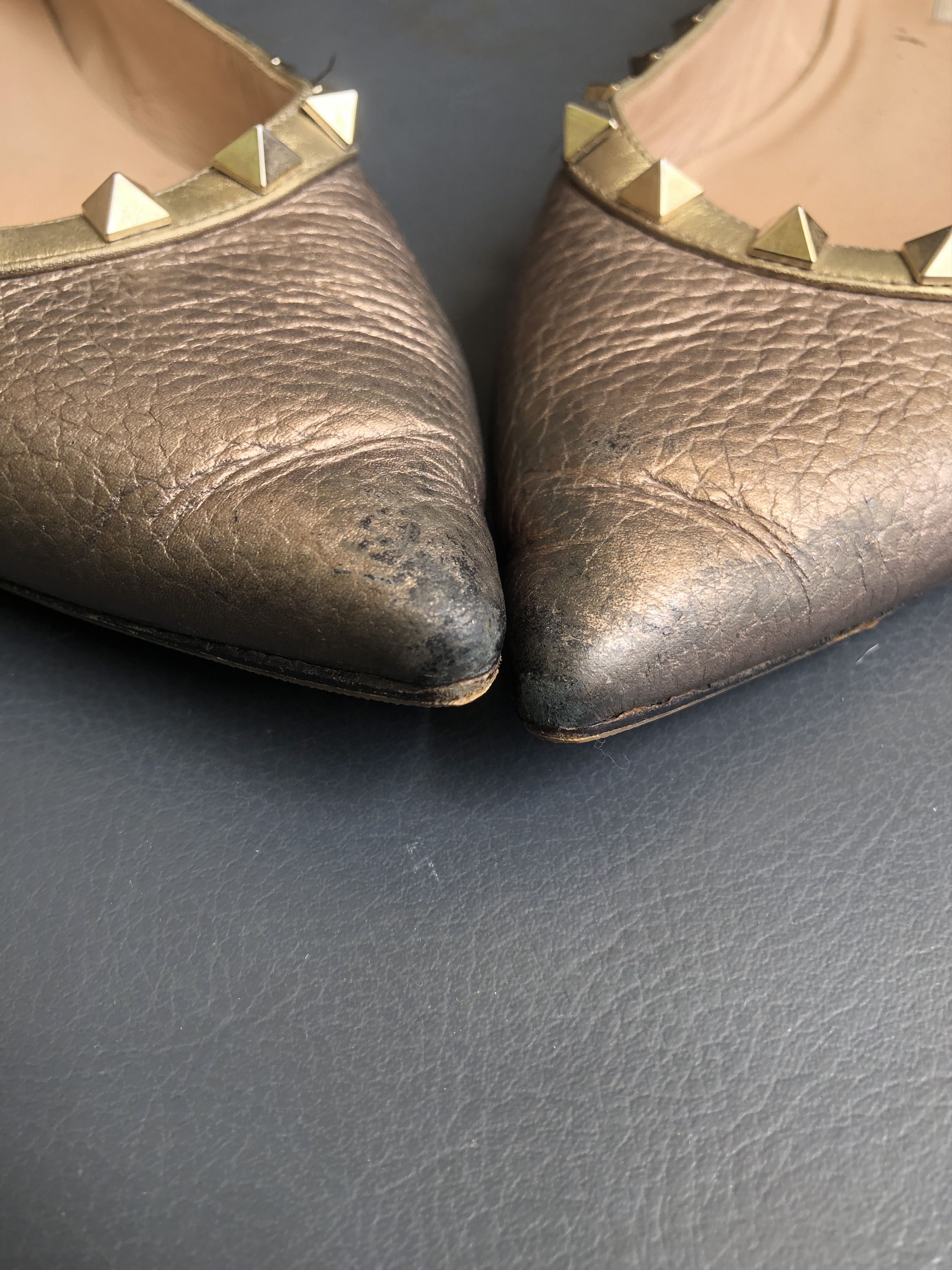 Giovanni Valentino Valentino Garavani Gray Women’s Rockstudded Flats Size 38 Size US 8 / IT 38 - 15 Thumbnail