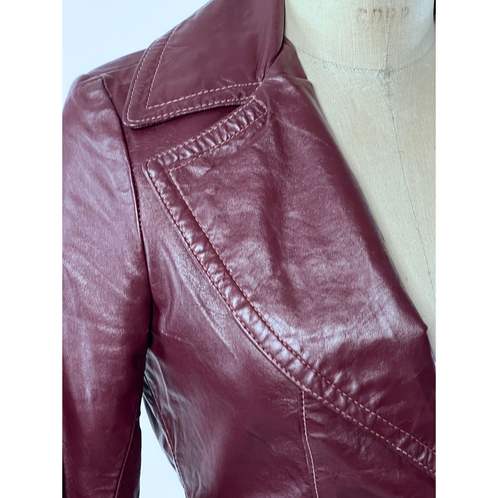 Vintage VTG 70s Plum Fitted Leather Peplum Jacket Tie Waist XS Size XS / US 0-2 / IT 36-38 - 2 Thumbnail