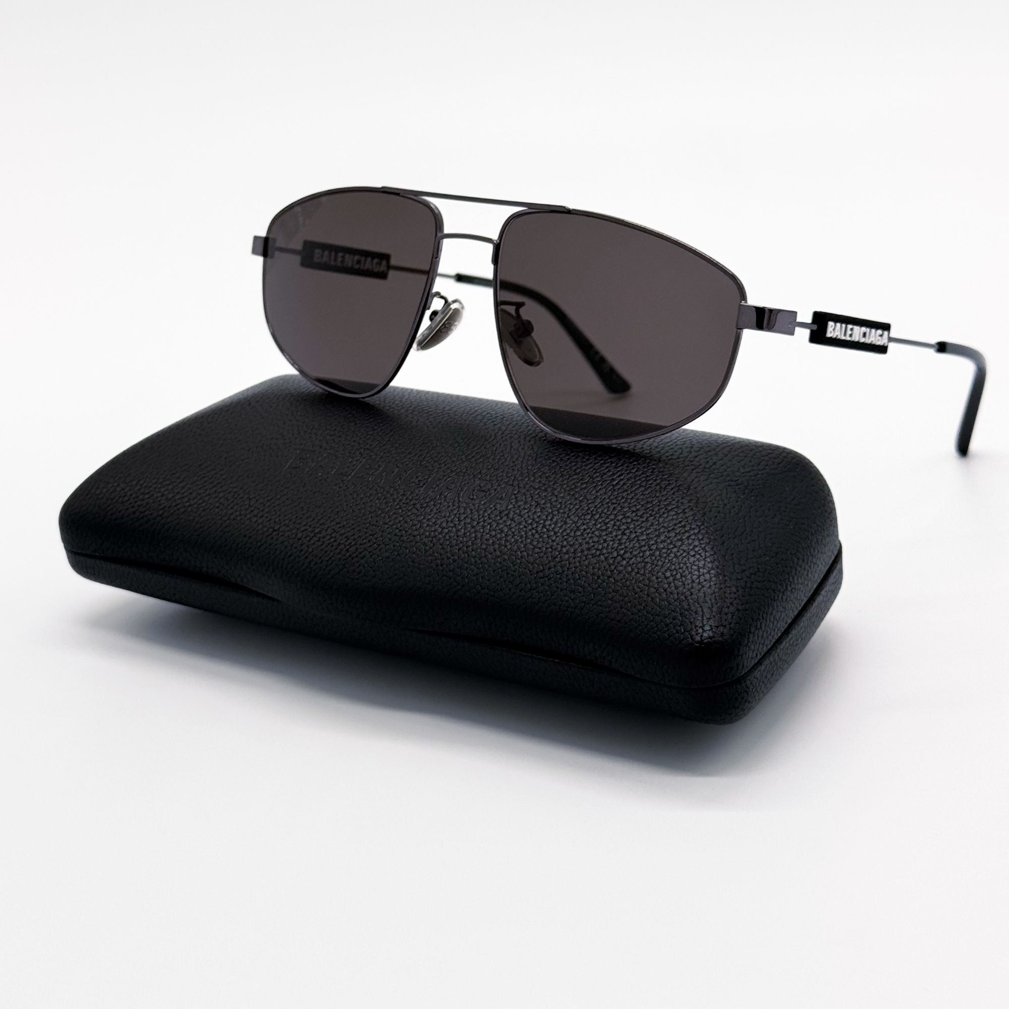Balenciaga NEW BALENCIAGA BB0115S 001 SUNGLASSES BLACK PILOT UNISEX Size ONE SIZE - 1 Thumbnail