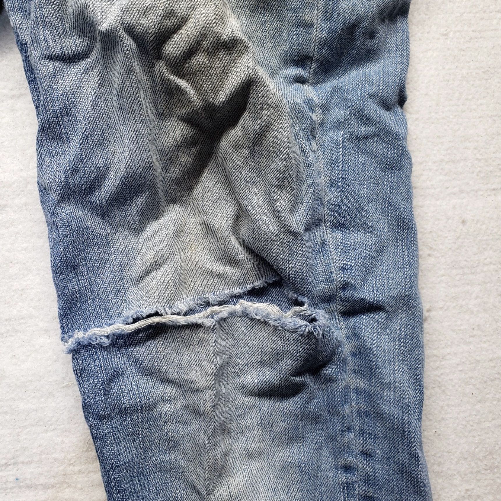 American Eagle Outfitters American Eagle Outfitters Jeans Jegging 5-Pocket Distressed Frayed Blue Size 4 Women Size 27" / US 4 / IT 40 - 6 Thumbnail