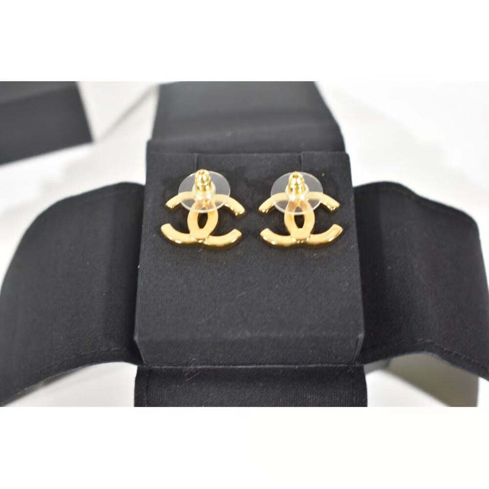 Chanel Chanel Gold Interlocking Classic Drop Statement Stud Earring Size ONE SIZE - 5 Thumbnail