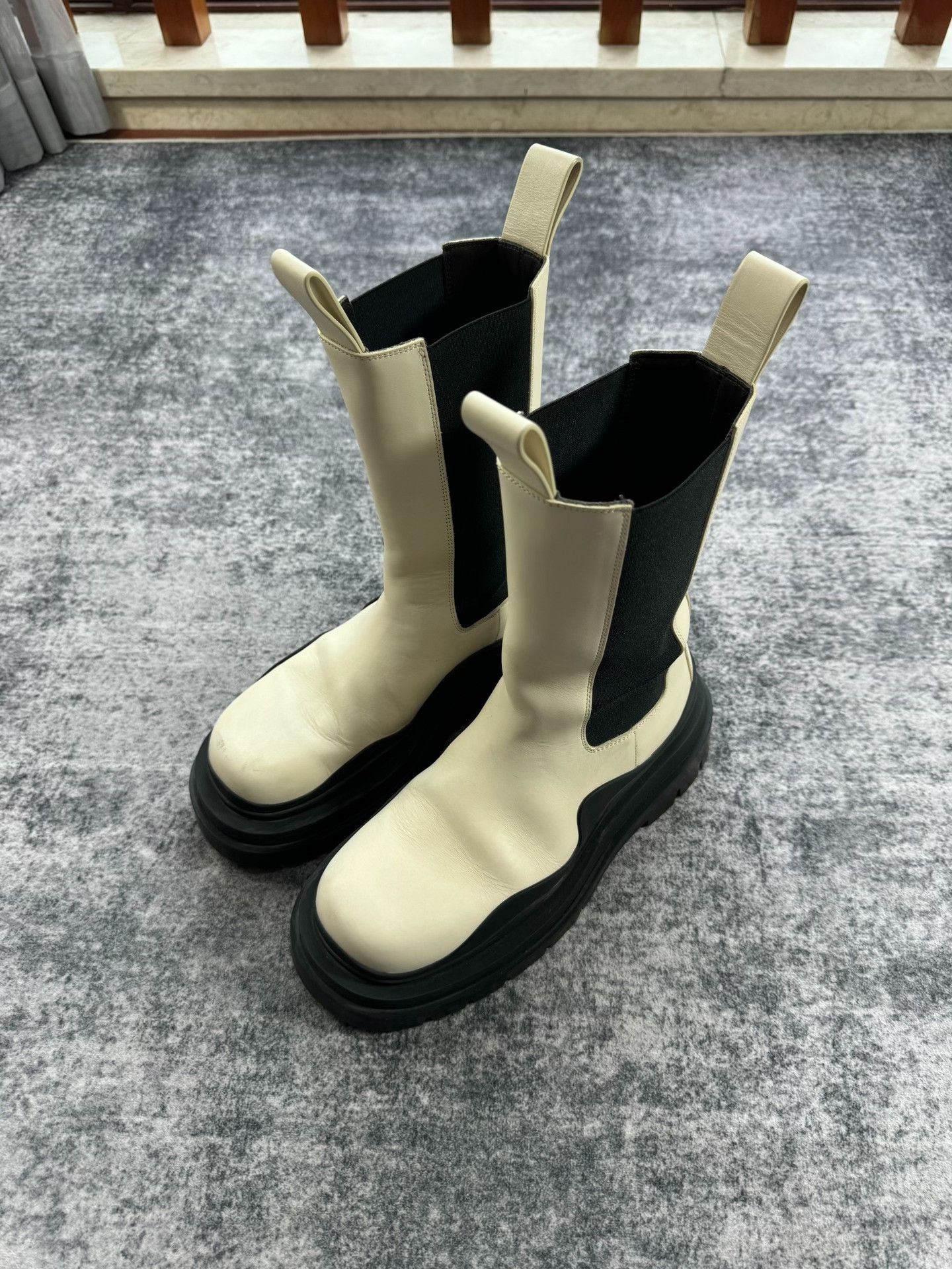 Bottega Veneta Bottega Veneta Milk White Knee-High Boots Size US 6 / IT 36 - 1 Thumbnail
