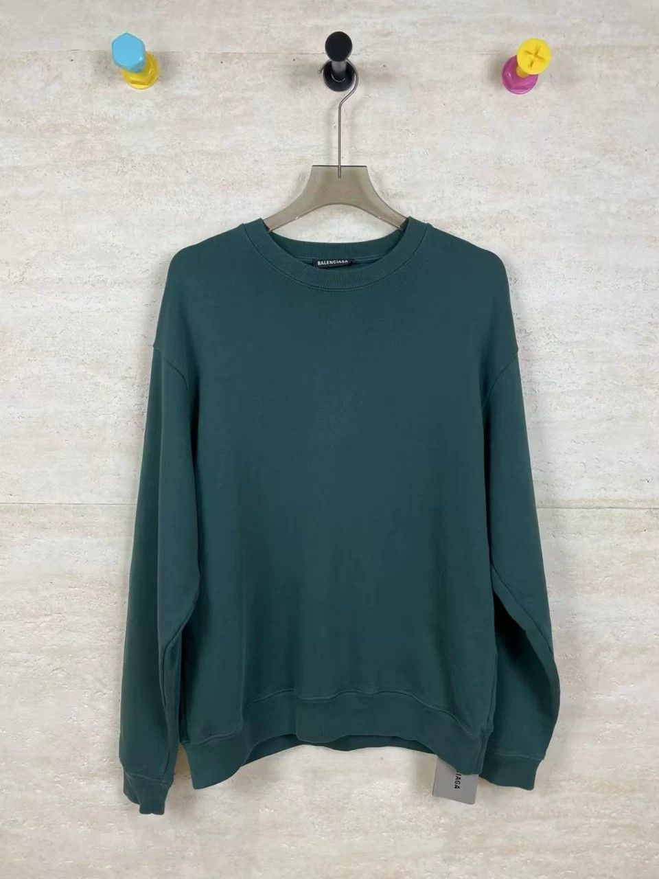 Balenciaga Balenciaga Green Back Logo Sweatshirt Size US S / EU 44-46 / 1 - 1 Thumbnail