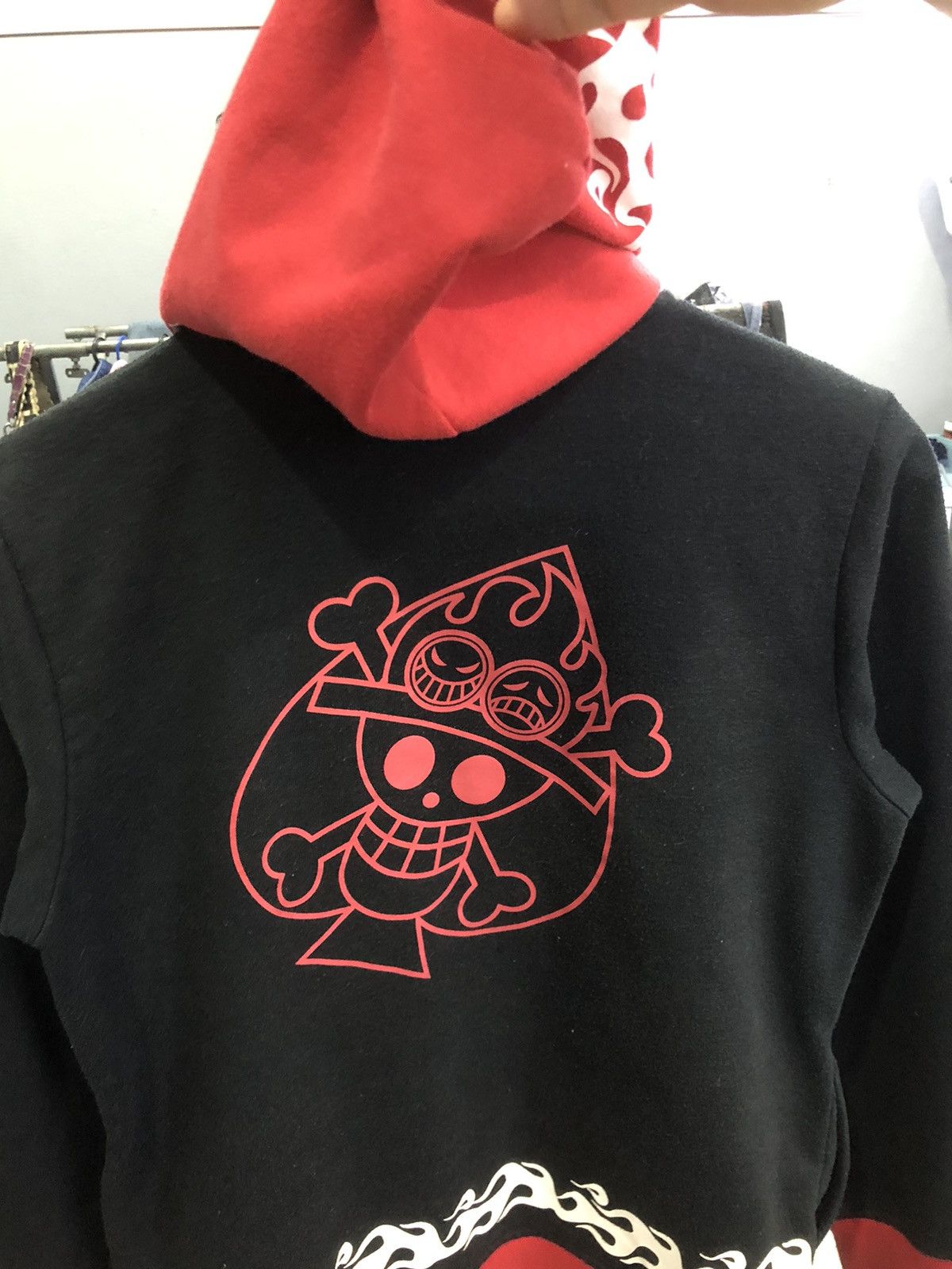 One Piece Vintage One Piece Portgas D. Ace Zip Hoodie Flame Red/Black Size US S / EU 44-46 / 1 - 13 Thumbnail