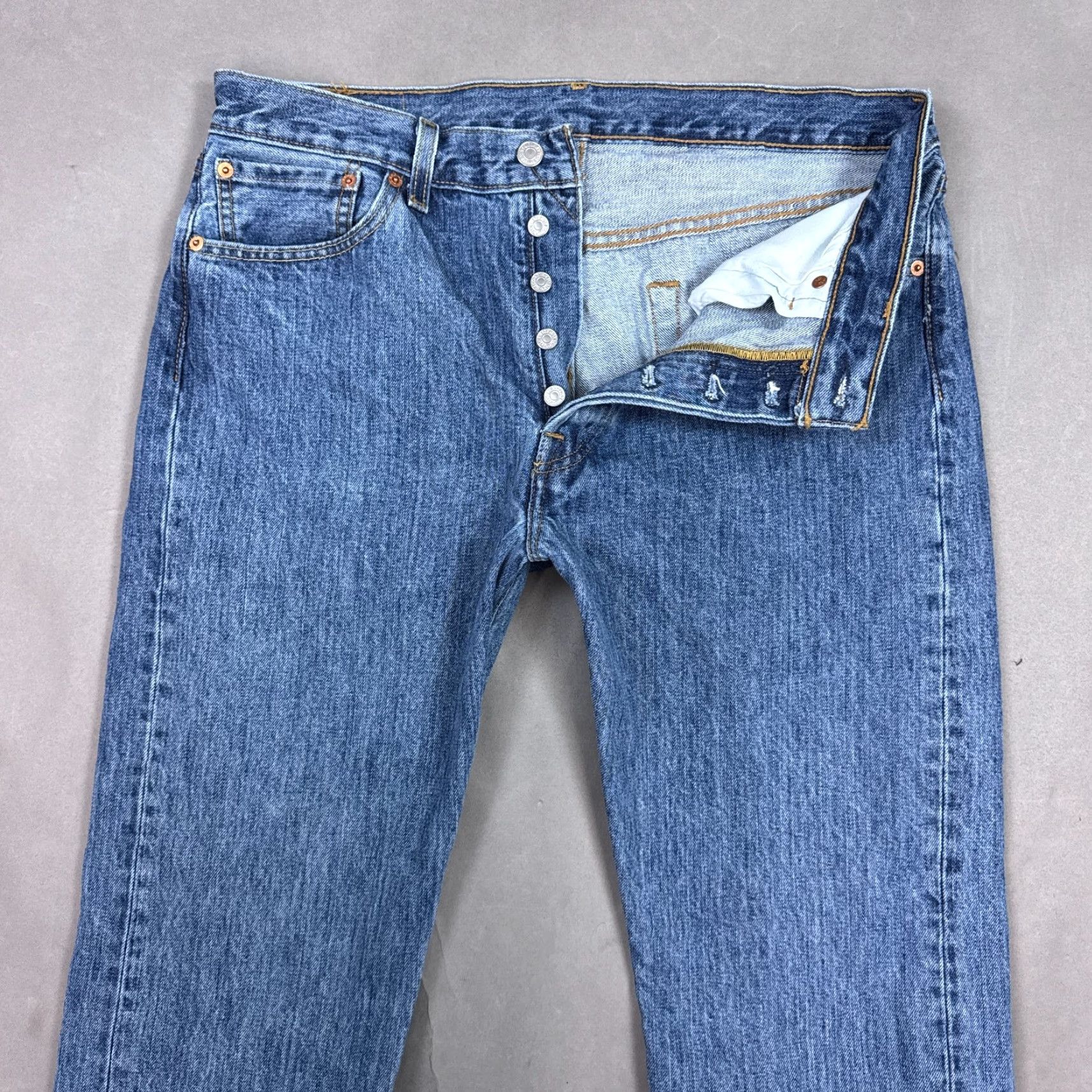 Levi's Levi's 501 Jeans Men 34x30 Denim Straight Button Fly Classic 5-Pocket Blue Denim Pant Regular Size Mens Size US 34 / EU 50 - 2 Thumbnail