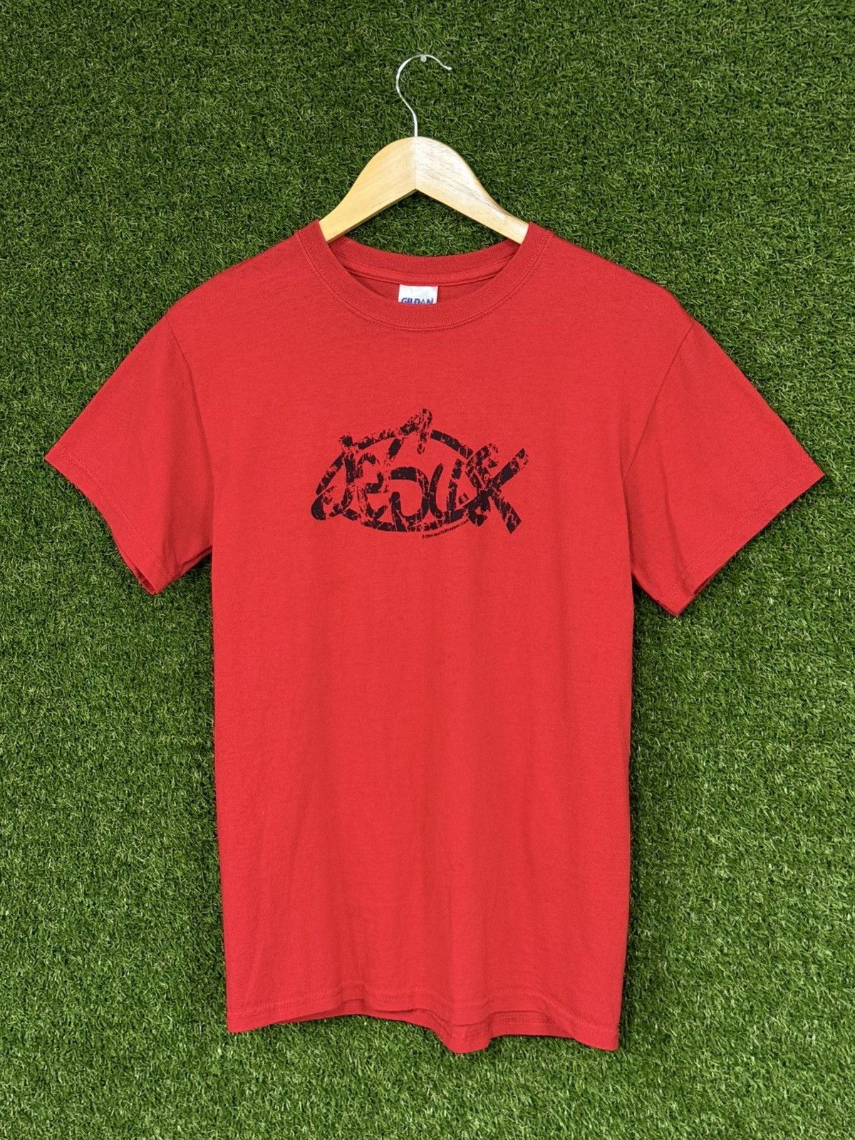 Gildan Vintage Gildan Red Jesus Fish Ichthus Y2K 00s Logo T Shirt Size US S / EU 44-46 / 1 - 1 Thumbnail