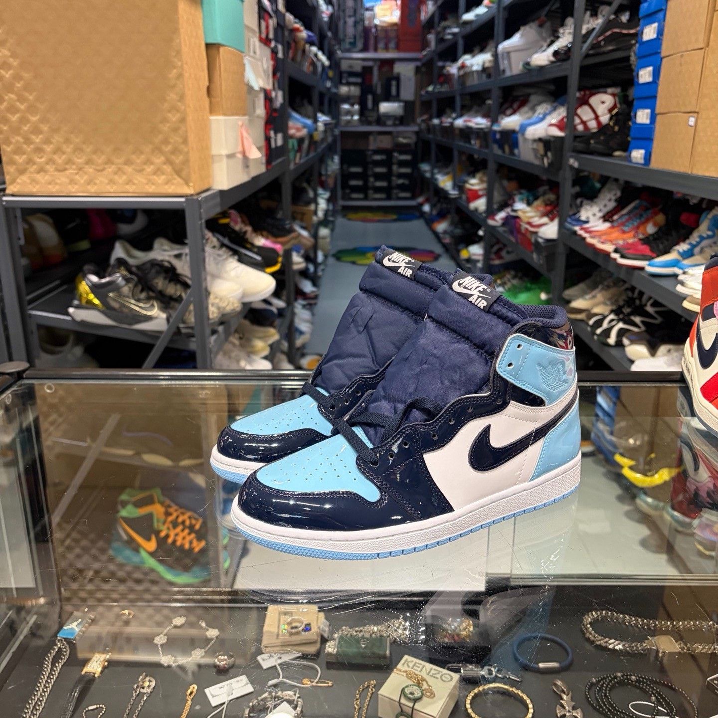 Nike Nike Blue Lowtop Sneakers 8 Men Size US 8 / EU 41 - 1 Thumbnail