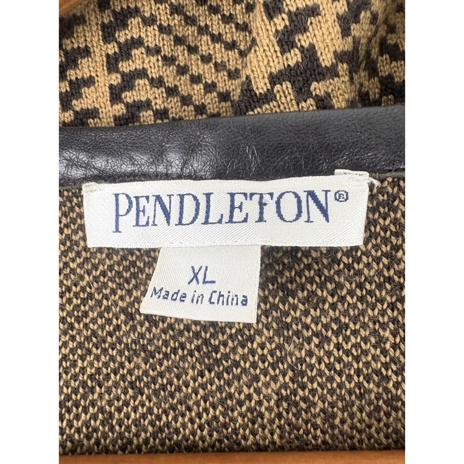 Pendleton Pendleton Women's Cardigan Sweater 100% Merino Wool Leather Buttons Fall Winter Spring Brown Tan XL Size XL / US 12-14 / IT 48-50 - 7 Thumbnail