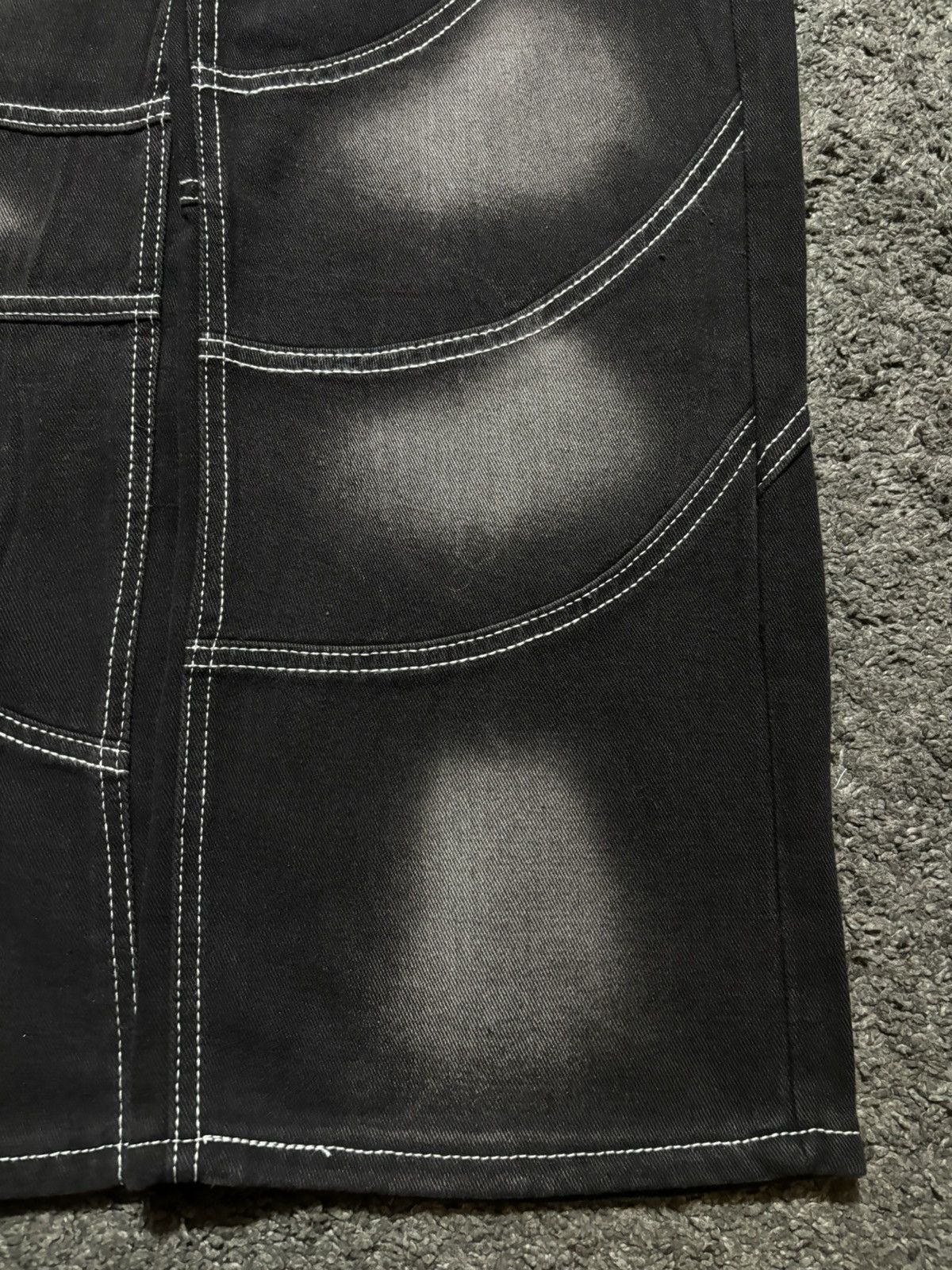 Jean × Vintage Vintage very rare abstract art black white baggy jeans denim Size US 33 - 19 Thumbnail
