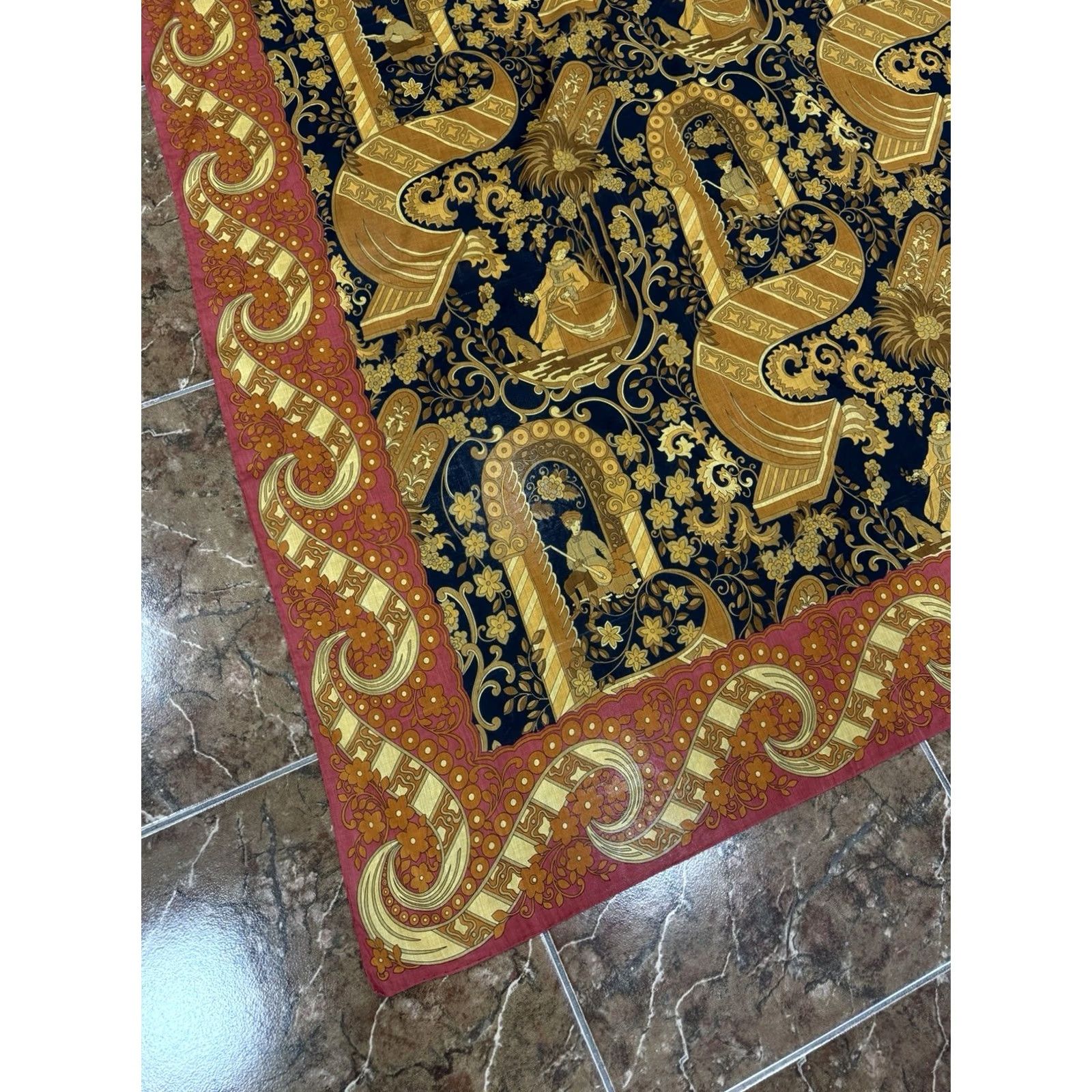 Salvatore Ferragamo VINTAGE Salvatore Ferragamo Silk Scarf 90s Baroque Italy Women Size ONE SIZE - 5 Thumbnail