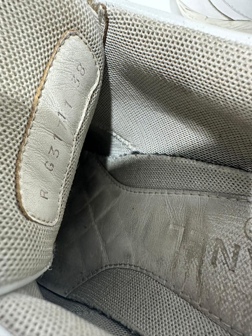 Chanel Chanel White/Black Leather And Fabric CC Low Top Sneakers 38 Size US 8 / IT 38 - 6 Thumbnail