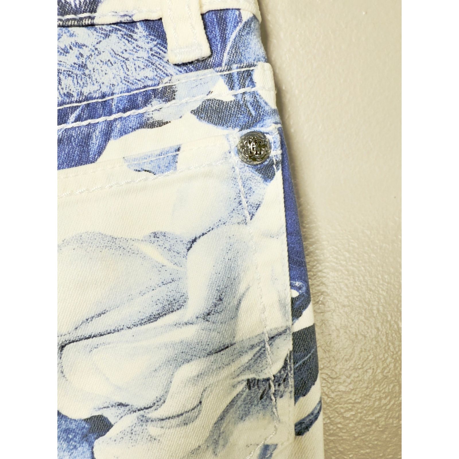 Roberto Cavalli Roberto Cavalli Floral Print Jeans size 38IT/2-4 US Size 27" / US 4 / IT 40 - 9 Thumbnail