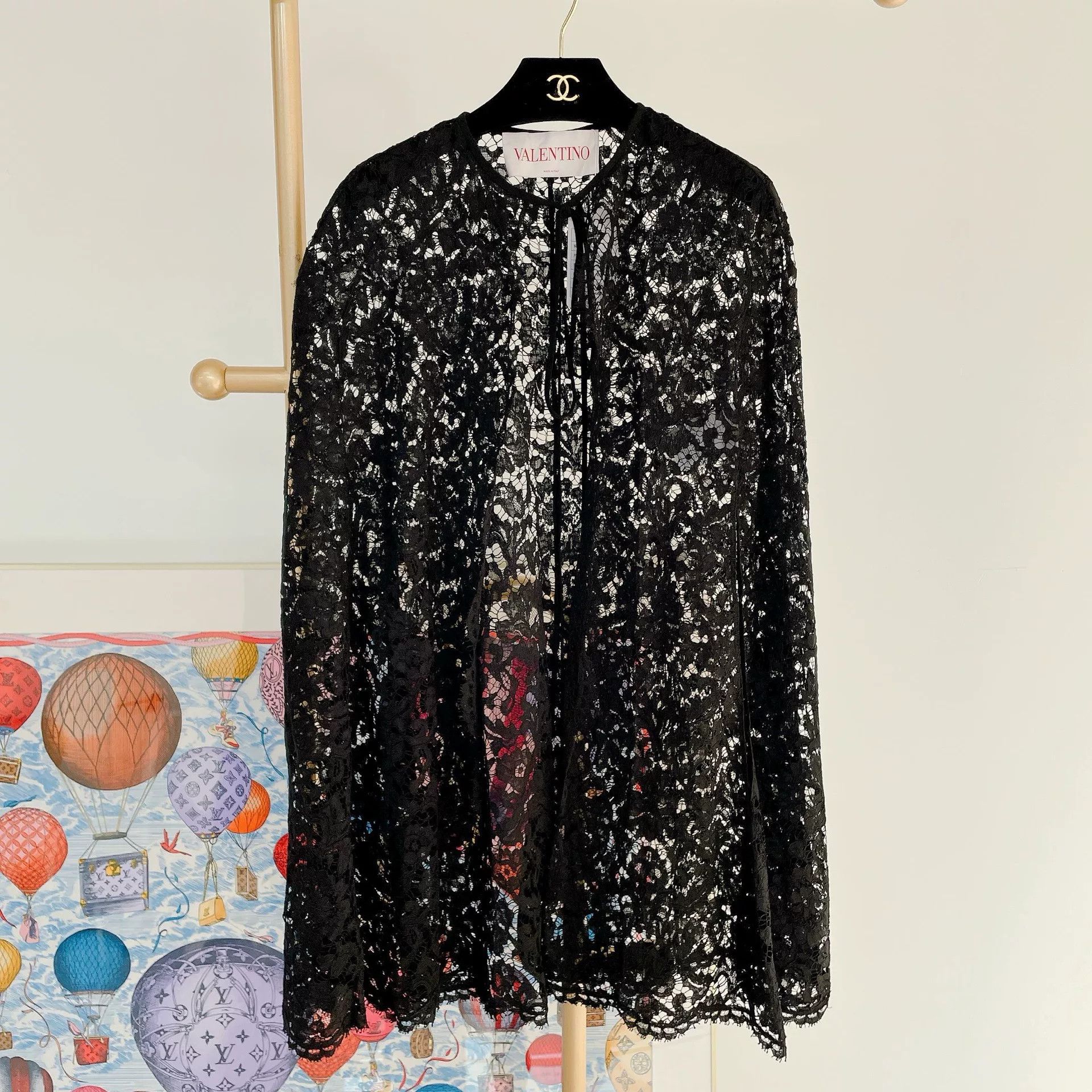 Valentino Valentino Black Lace Cloak Size US M / EU 48-50 / 2 - 1 Thumbnail