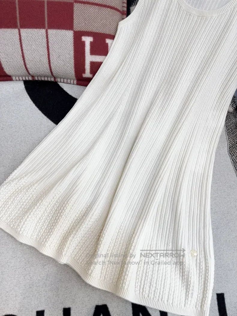 Chanel Chanel 18S beige white knitted vest dress Size XS / US 0-2 / IT 36-38 - 4 Thumbnail