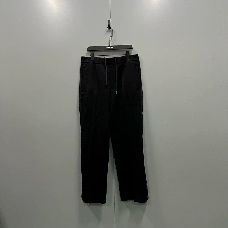Prada Prada Size XL Black triangle logo drawstring trousers 2502 Size US 40 / EU 56 - 1 Thumbnail