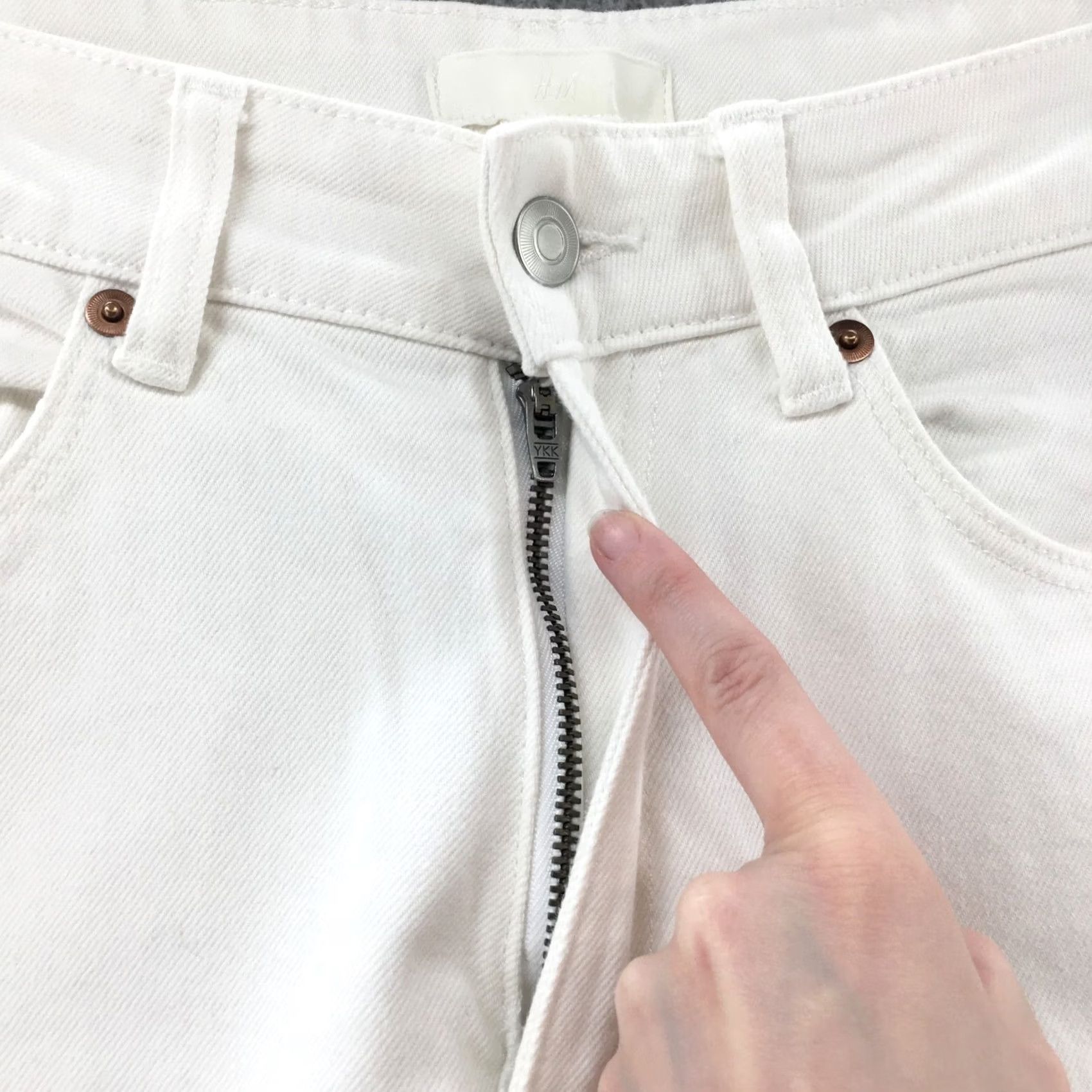 H&M H&M Skinny Jeans Womens 6 White High Rise Light Wash Casual Pockets Zip Fly Womens Jeans Shirt Style Size 28" / US 6 / IT 42 - 3 Thumbnail