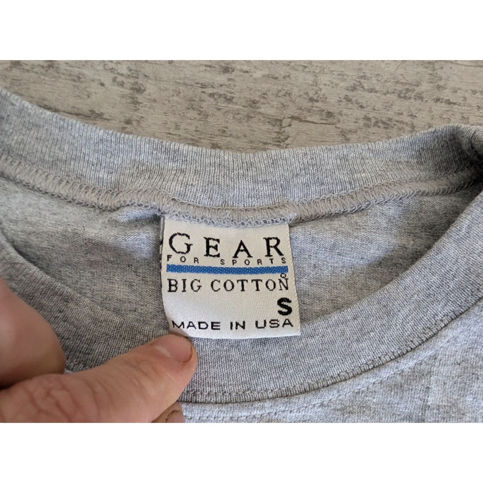 Vintage VINTAGE NMU Alumni Gray T-Shirt Crest NMU Wildcats Gear for Sports Big Cotton Unisex Adults Small Mens Girls Womens Size US S / EU 44-46 / 1 - 7 Thumbnail