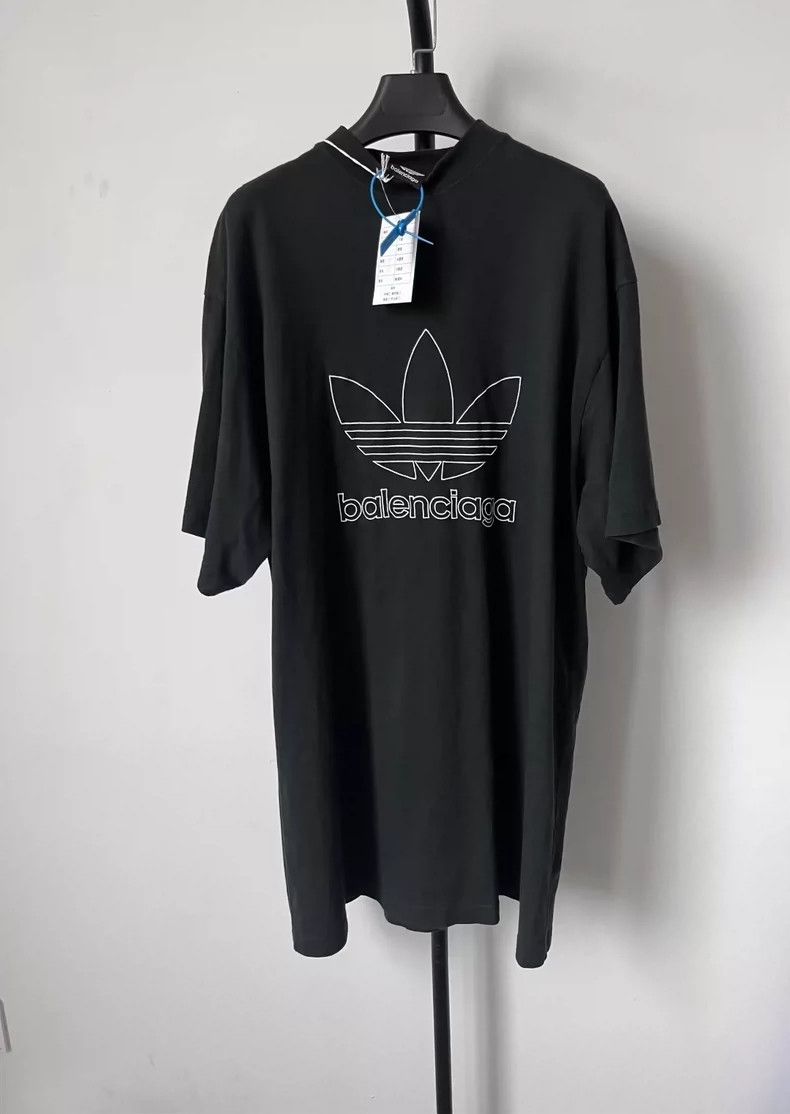 Balenciaga Balenciaga Logo monogrammed crewneck short-sleeve T-shirt Size US S / EU 44-46 / 1 - 1 Thumbnail