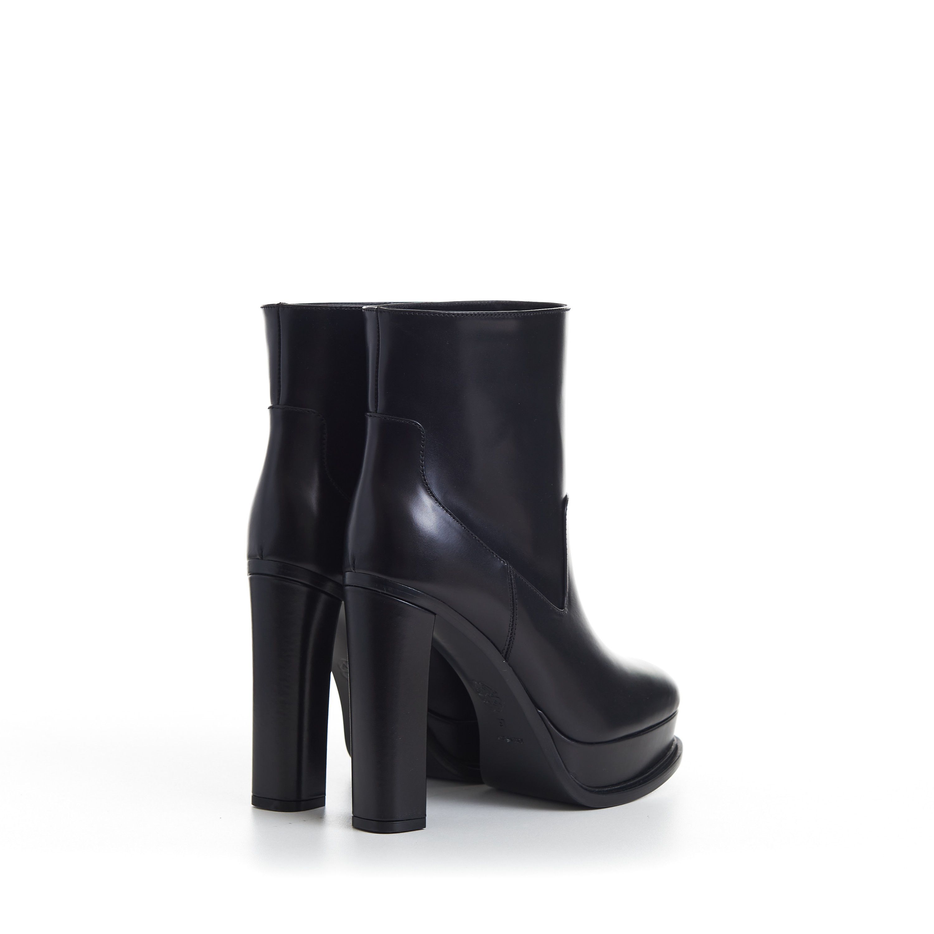 Alexander McQueen Black Leather Platform Ankle Boot - Pull Up, Round Toe Size US 9 / IT 39 - 8 Thumbnail