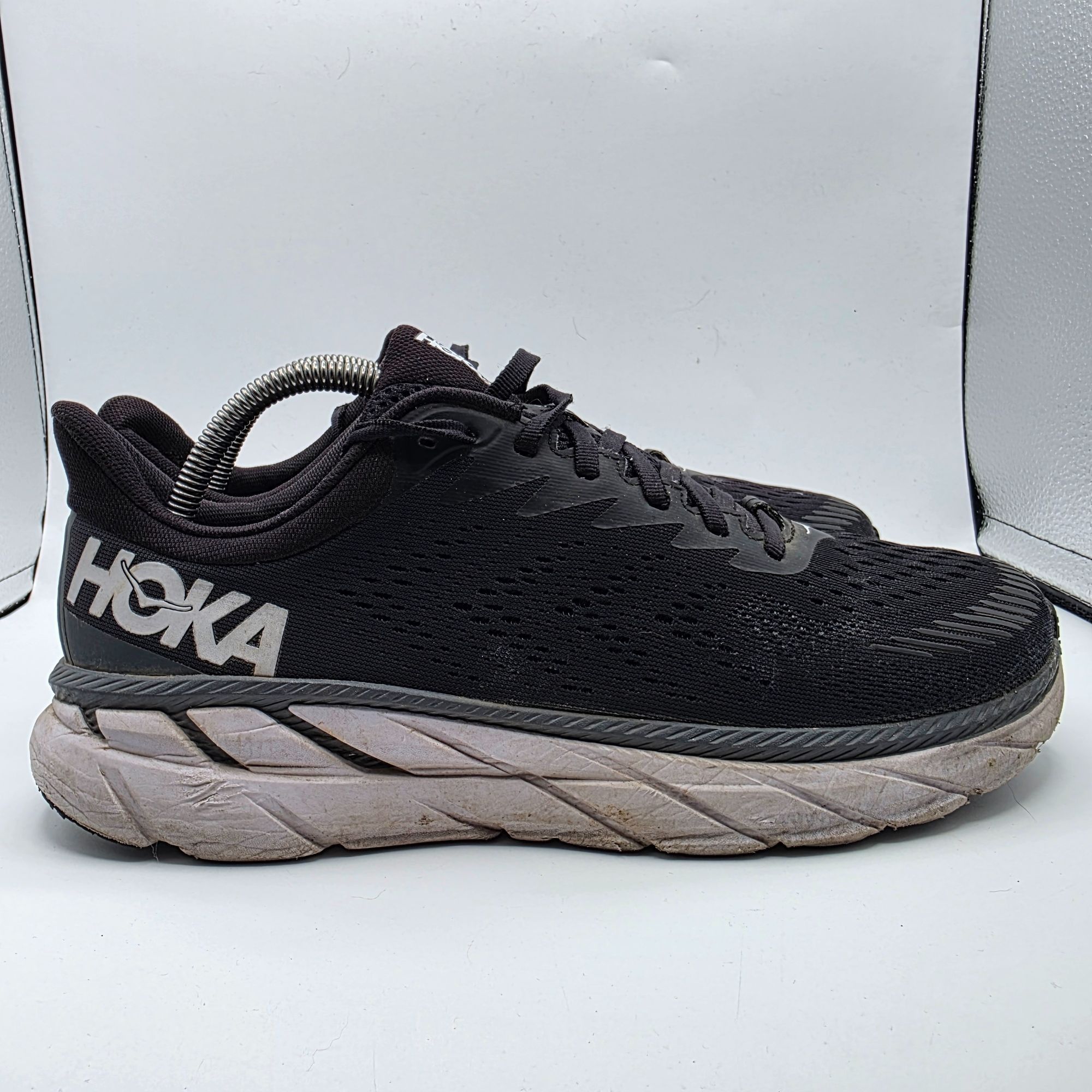 Hoka Hoka One One Clifton 7 Mens Size 10 Black White Athletic Sho Size US 10 / EU 43 - 12 Thumbnail