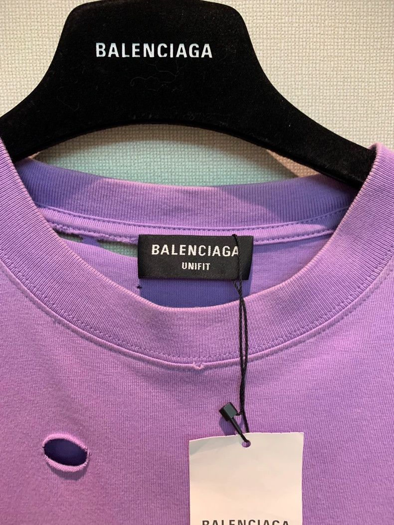 Balenciaga Balenciaga Taro purple ripped short sleeves 2505-Nextarrow Size US XXS / EU 40 - 3 Thumbnail
