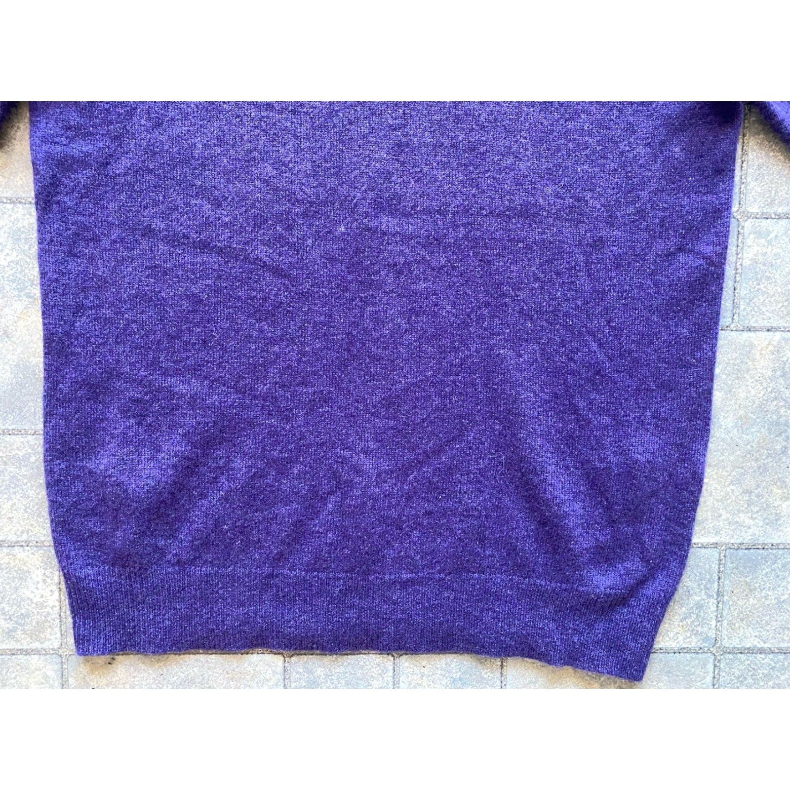 Club Room VINTAGE Club Room Luxury Shirt Womens Small 100% Cashmere Dark Purple Long Sleeve V-Neck Sweater Shirt Size S / US 4 / IT 40 - 5 Thumbnail