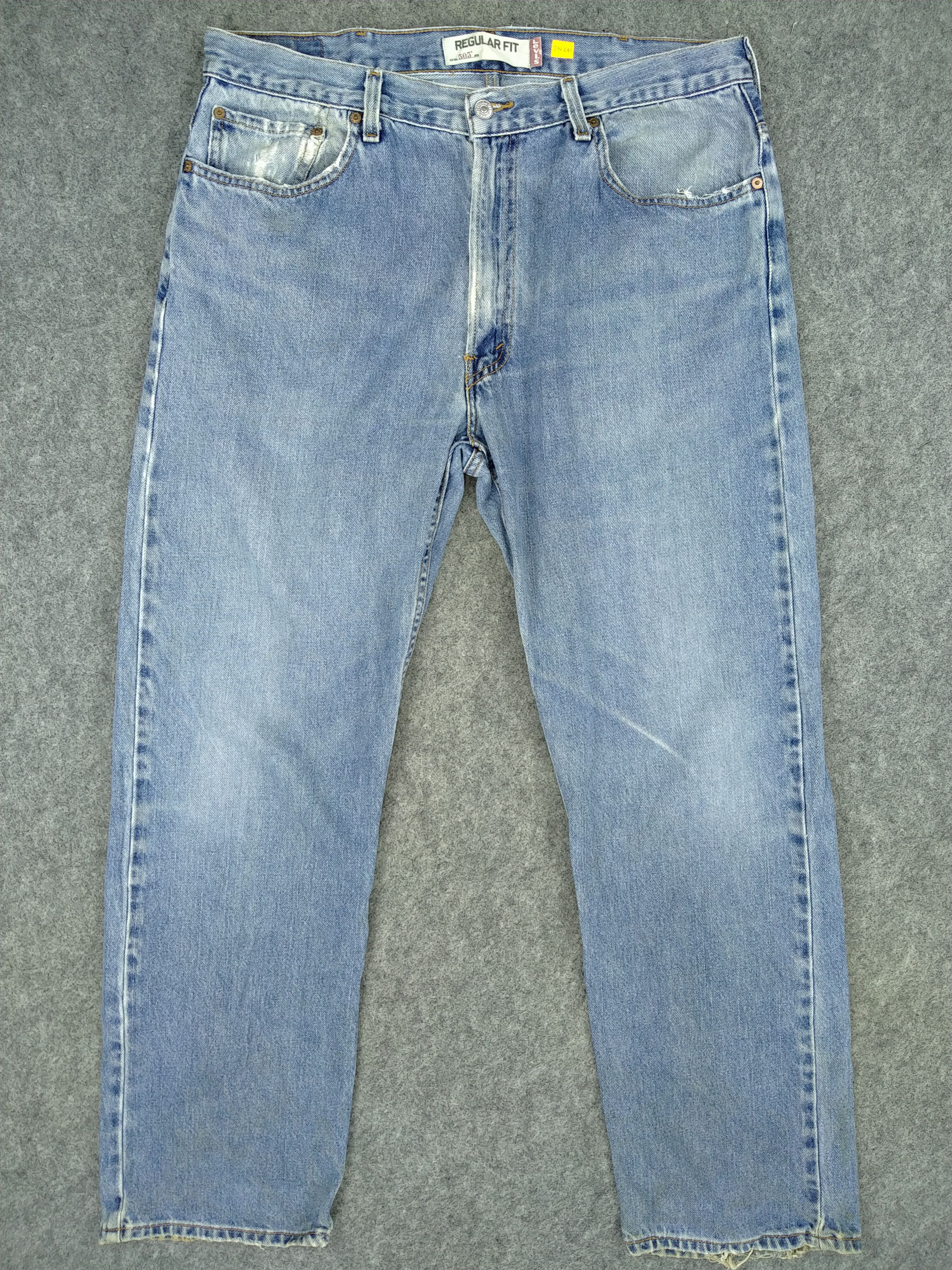 Levi's BlueVintage Levi's 505 Regular Fit Denim 37 x 31.5 -JN641 Size US 37 - 1 Thumbnail