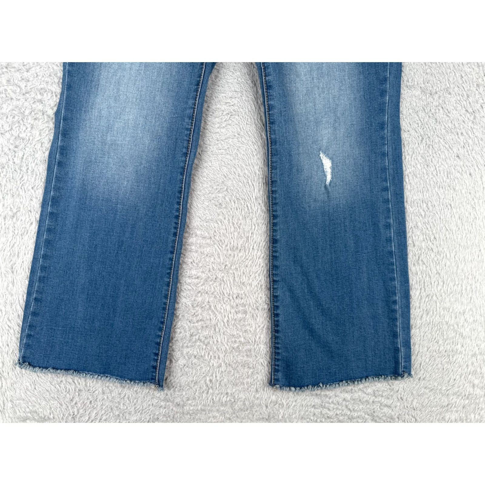 Vintage Sonoma Jeans Womens 8 Blue Denim Crop Bootcut Mid Rise Cotton Blend 29x25 Boots? Size 30" / US 8 / IT 44 - 2 Thumbnail