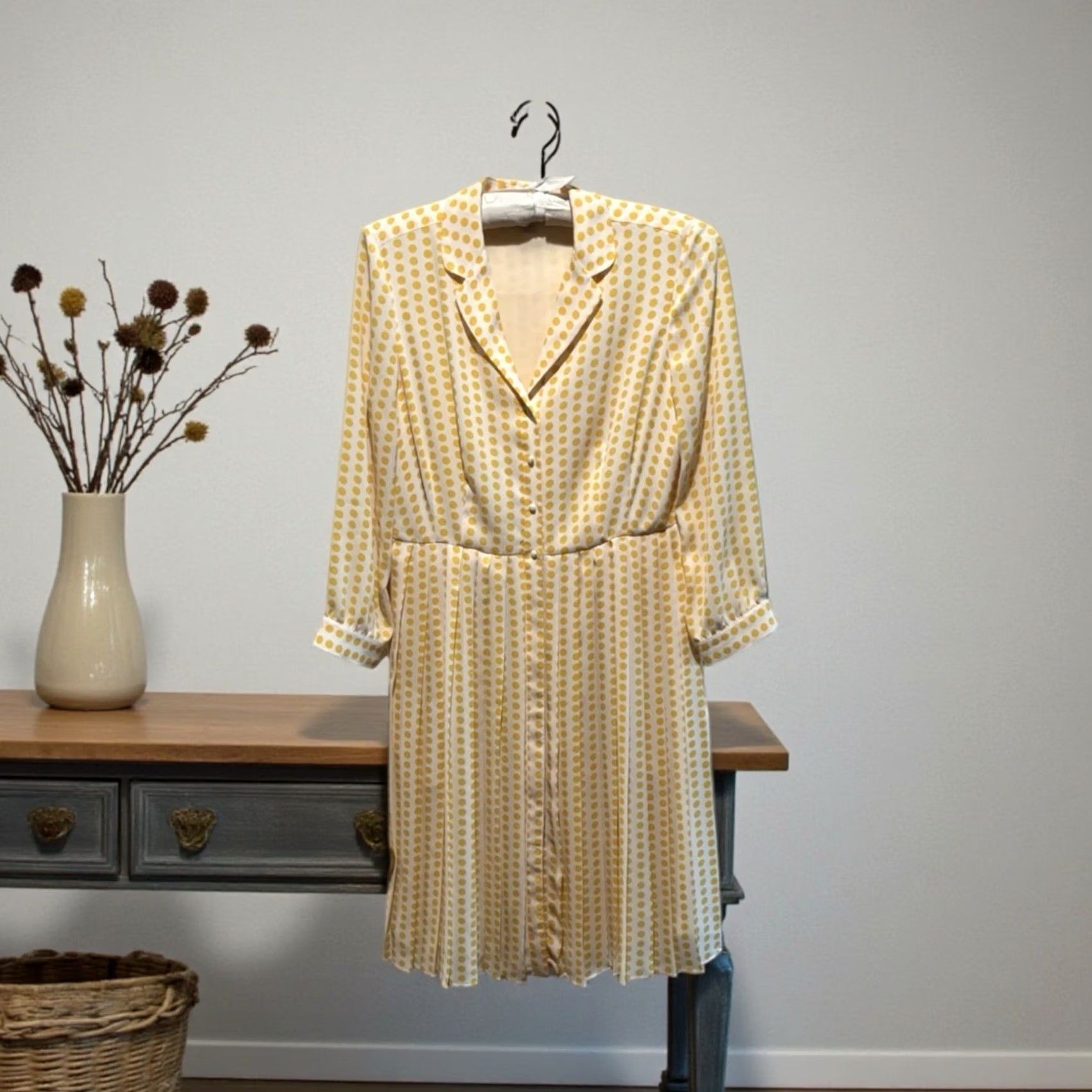 Brooks Brothers Brooks Brothers Red Fleece Dress Womens Size 6 Yellow White Polka Dot Pleated Lined Long Sleeve Collared Sheath Knee Length Button Size M / US 6-8 / IT 42-44 - 2 Thumbnail