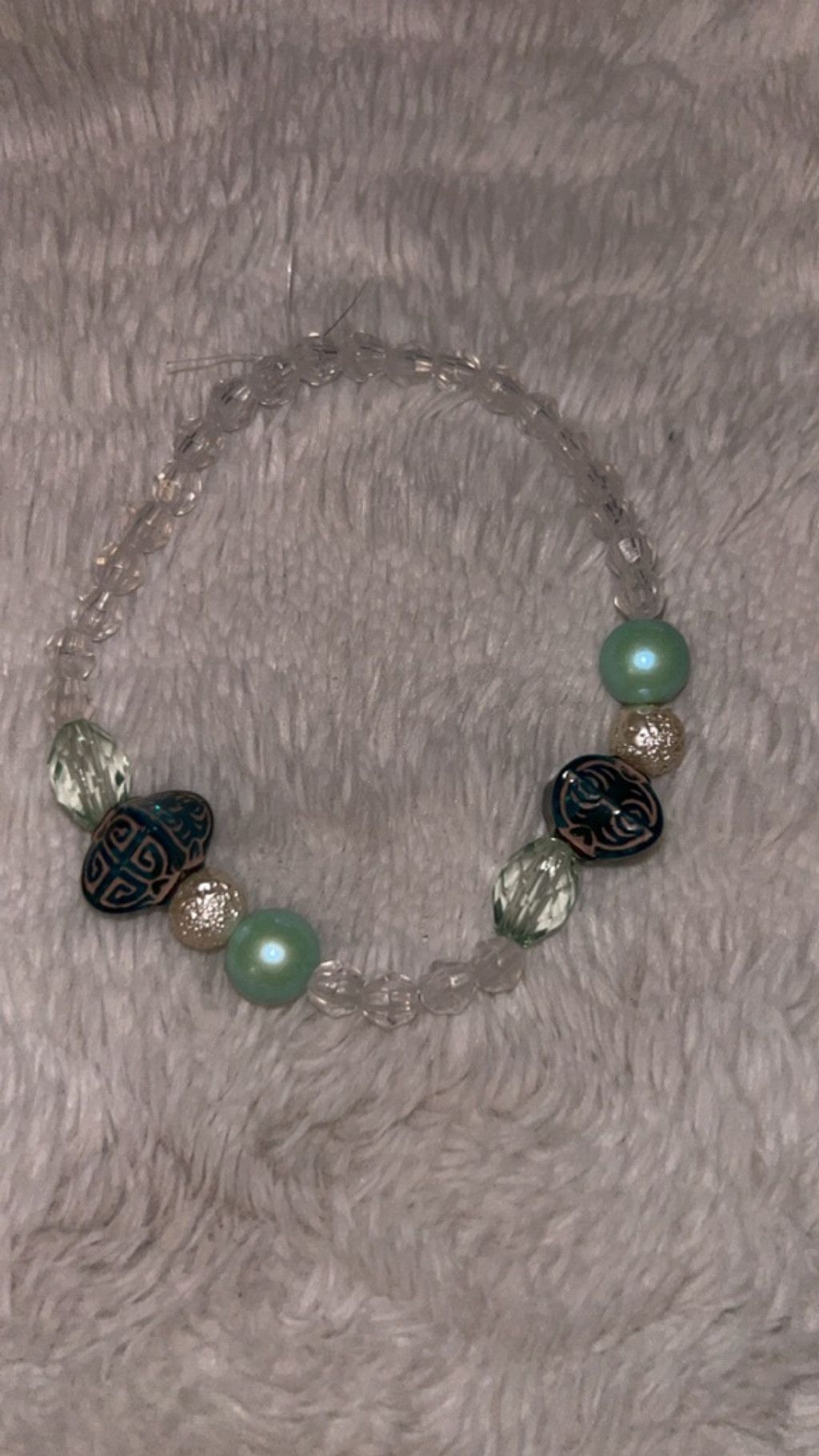The Unbranded Brand Women's Unbranded Beaded Bracelet One Size Clear Teal Size ONE SIZE - 1 Thumbnail