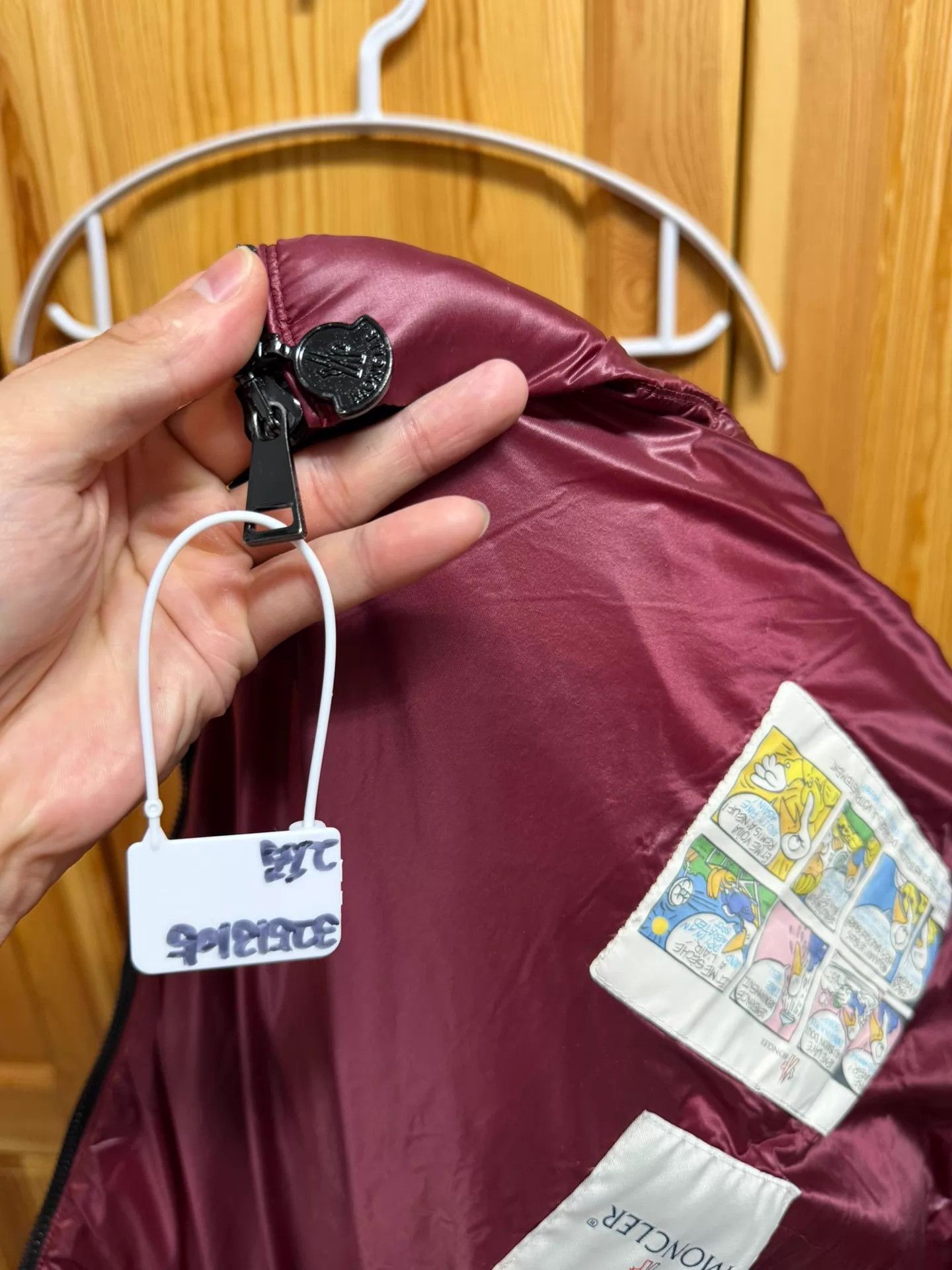 Moncler Moncler Burgundy Caped Puffer Coat Size 2 Size XS / US 0-2 / IT 36-38 - 5 Thumbnail