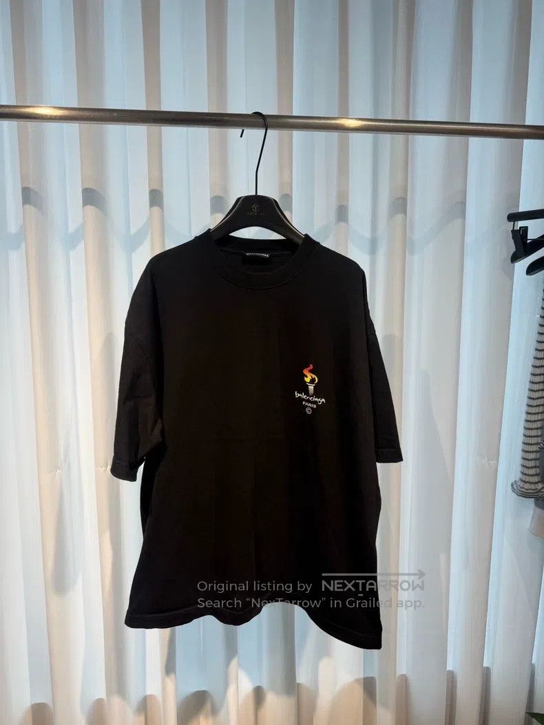 Balenciaga Balenciaga Torch logo short sleeve Size US XL / EU 56 / 4 - 1 Thumbnail