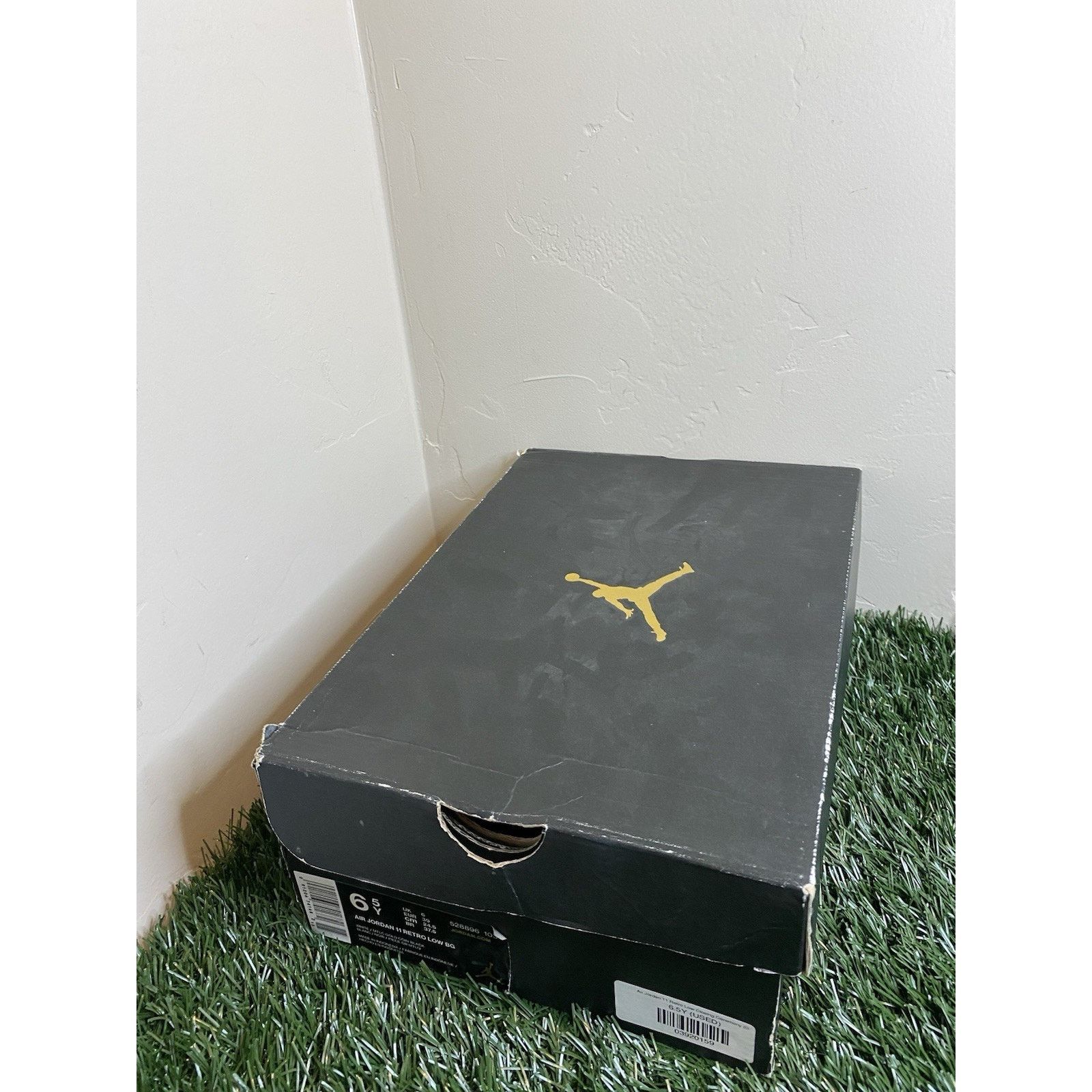 Nike Nike Air Jordan 11 Retro Closing Ceremony | Size 6.5Y Size US 6.5 / EU 39-40 - 15 Thumbnail