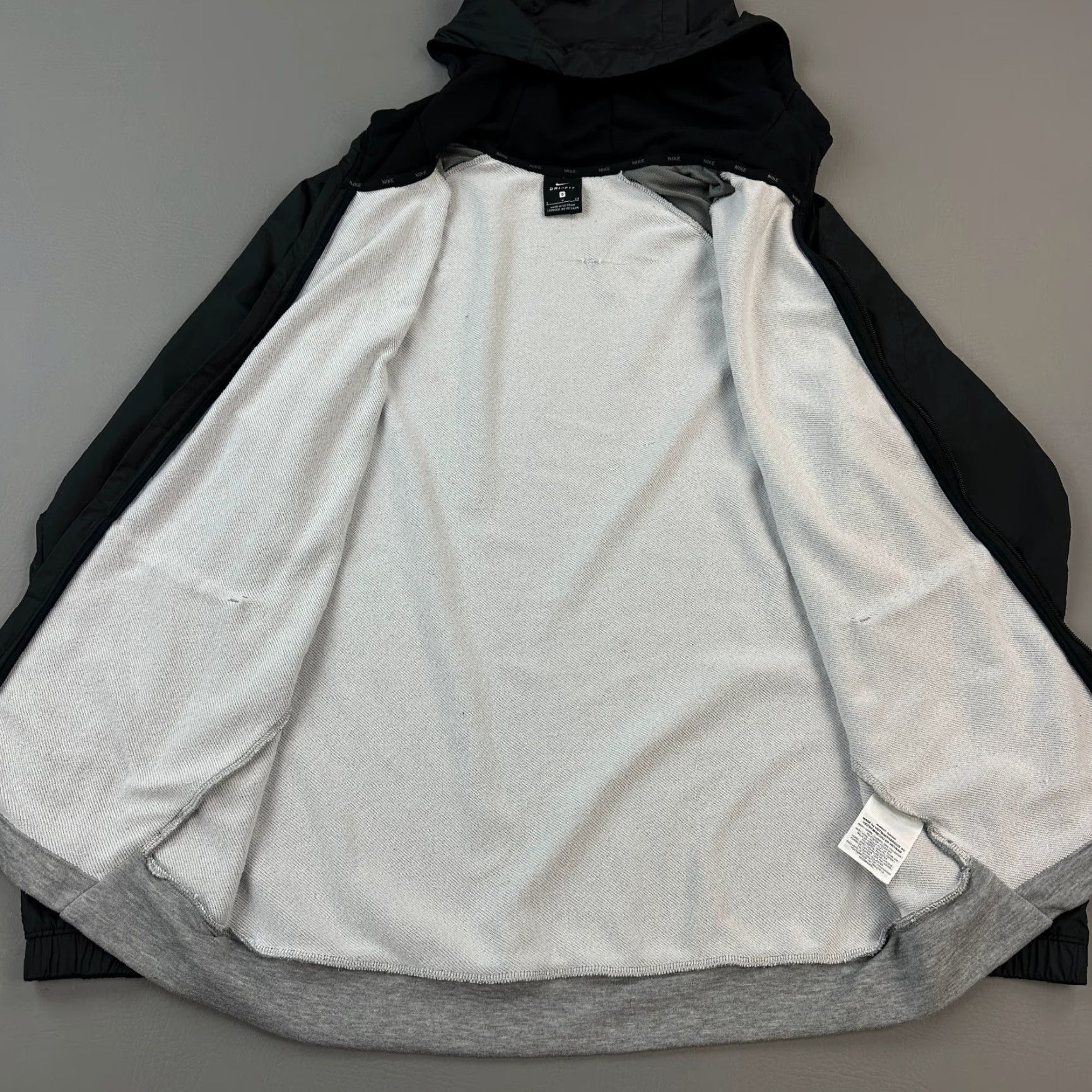 Nike Nike Utility Core Hoodie Mens Small Gray Black Dri Fit Full Zip Swoosh Logo Size US S / EU 44-46 / 1 - 4 Thumbnail