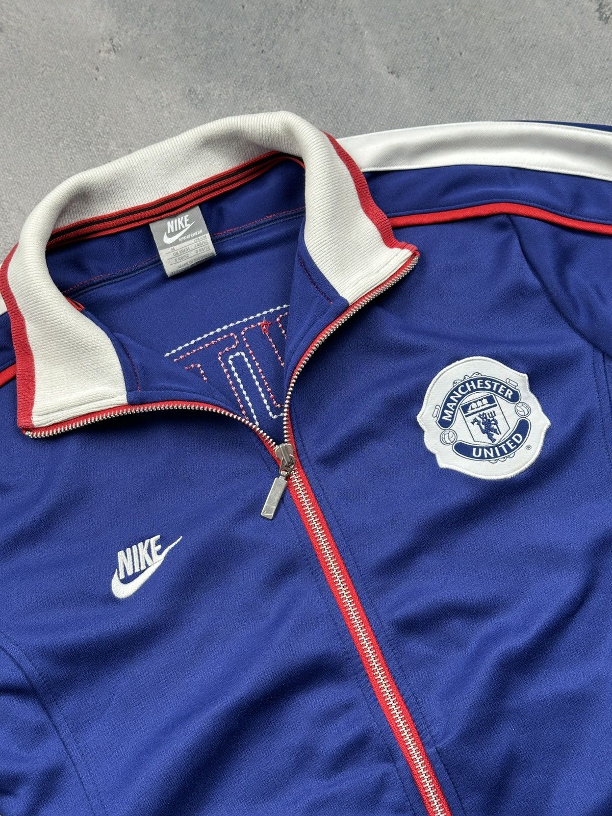 Nike Vintage Nike Manchester United Track Jacket 90s Y2K Blue M Size US M / EU 48-50 / 2 - 21 Thumbnail