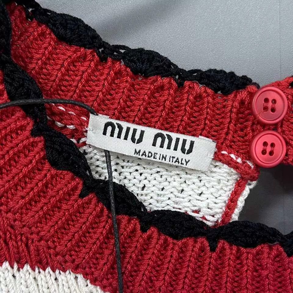 Miu Miu MIU MIU color blocked striped knit sweater short 42 99 new Size M / US 6-8 / IT 42-44 - 4 Thumbnail