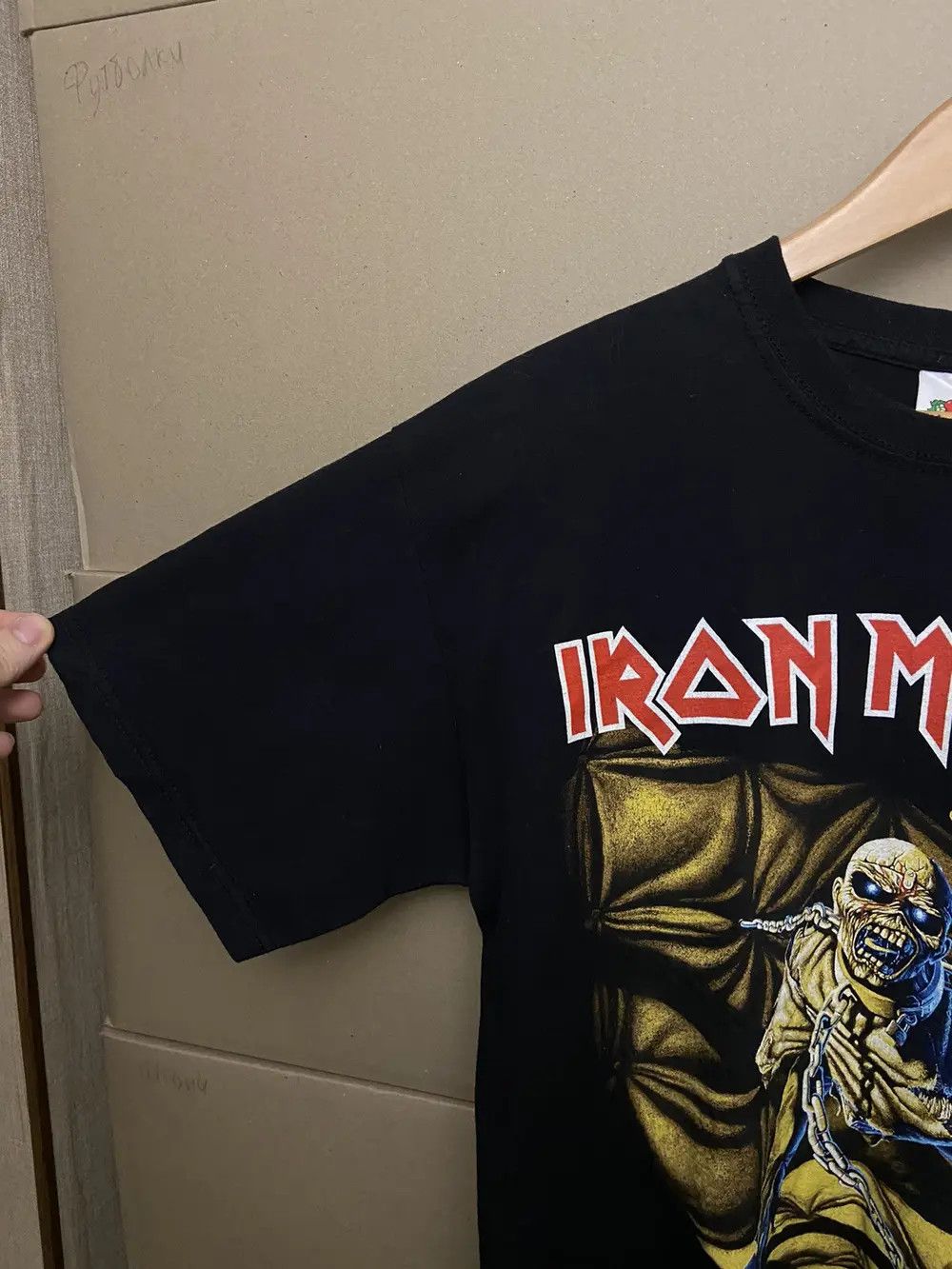 Band Tees VINTAGE 2010 IRON MAIDEN PIECE OF MIND ROCK BAND TEE T SHIRT Size US M / EU 48-50 / 2 - 7 Thumbnail