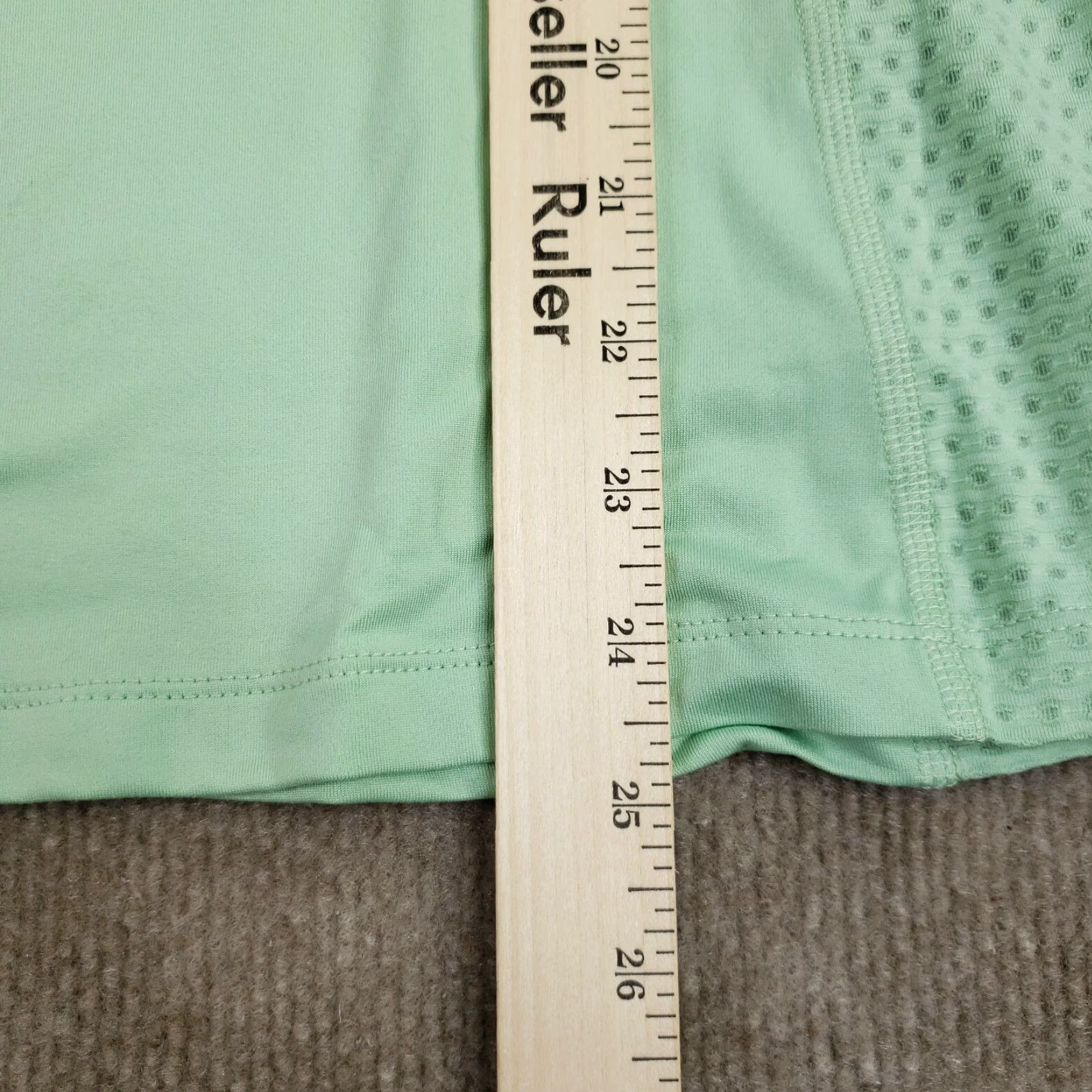 Vintage Columbia Womens Green Running T-Shirt Adult XS Crew Neck Short Sleeve Moisture Wicking Size XS / US 0-2 / IT 36-38 - 4 Thumbnail