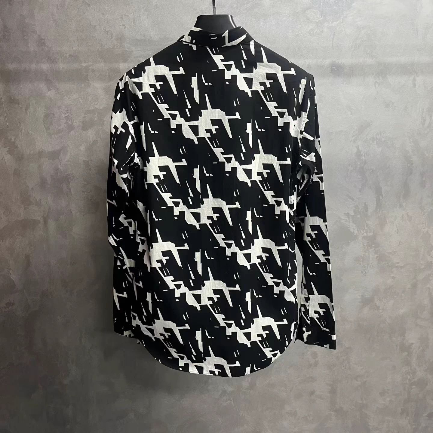 Dior Dior Black & White Logo Print Button-Down Shirt 38 Size US M / EU 48-50 / 2 - 2 Thumbnail